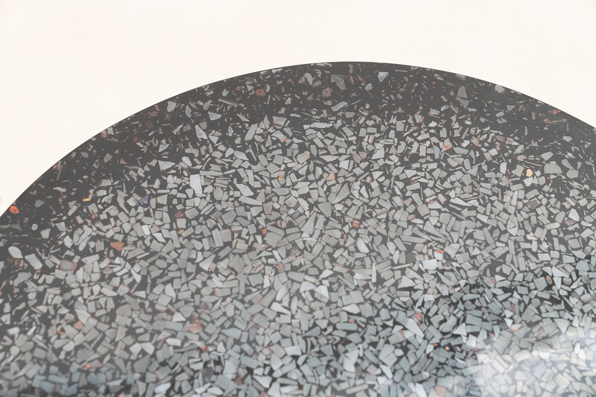 Mesa auxiliar del artista belga Etienne Allemeersch Belga en venta