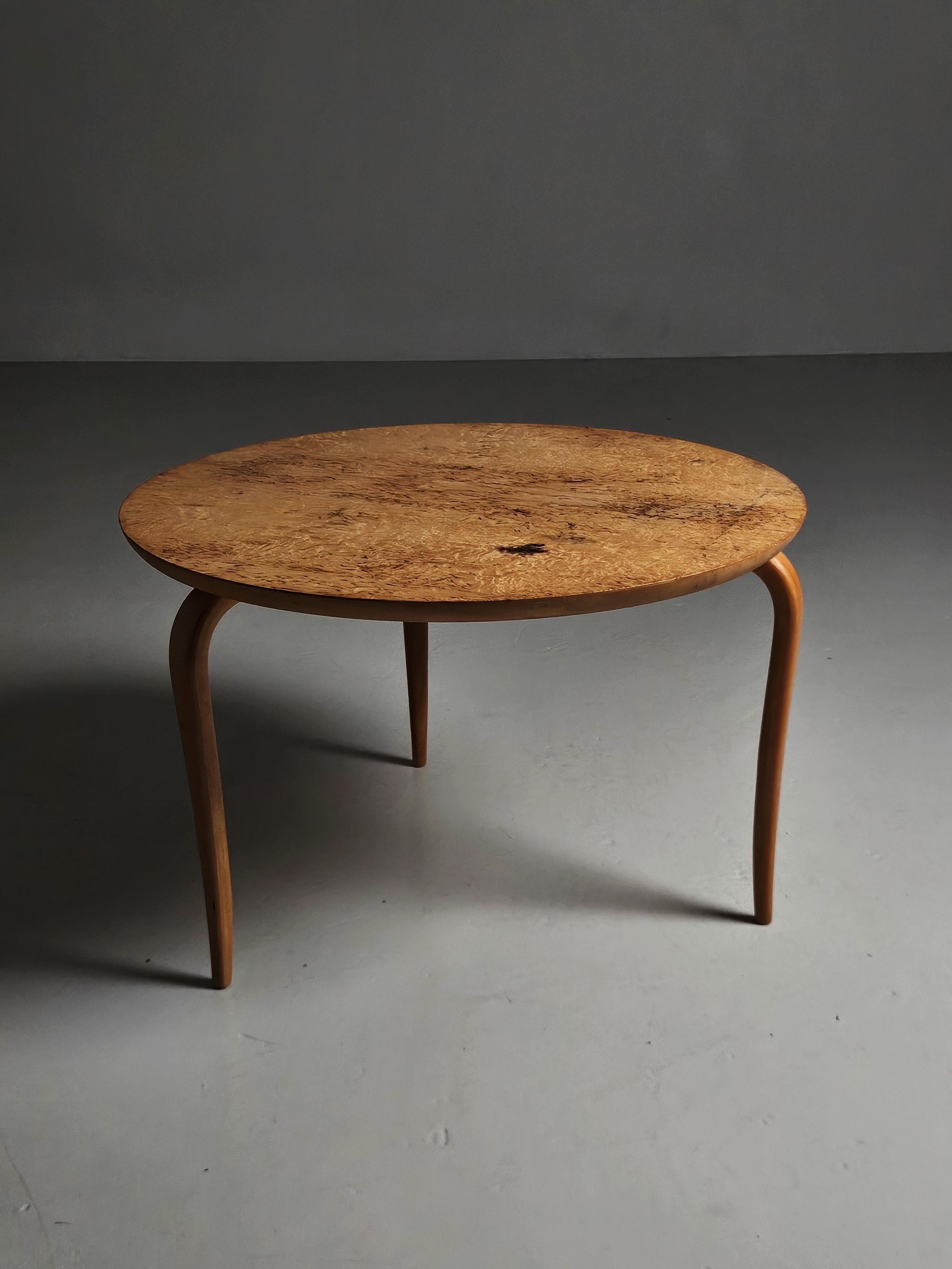 Scandinave moderne Table d'appoint Bruno Mathsson pour Dux, Suède en vente