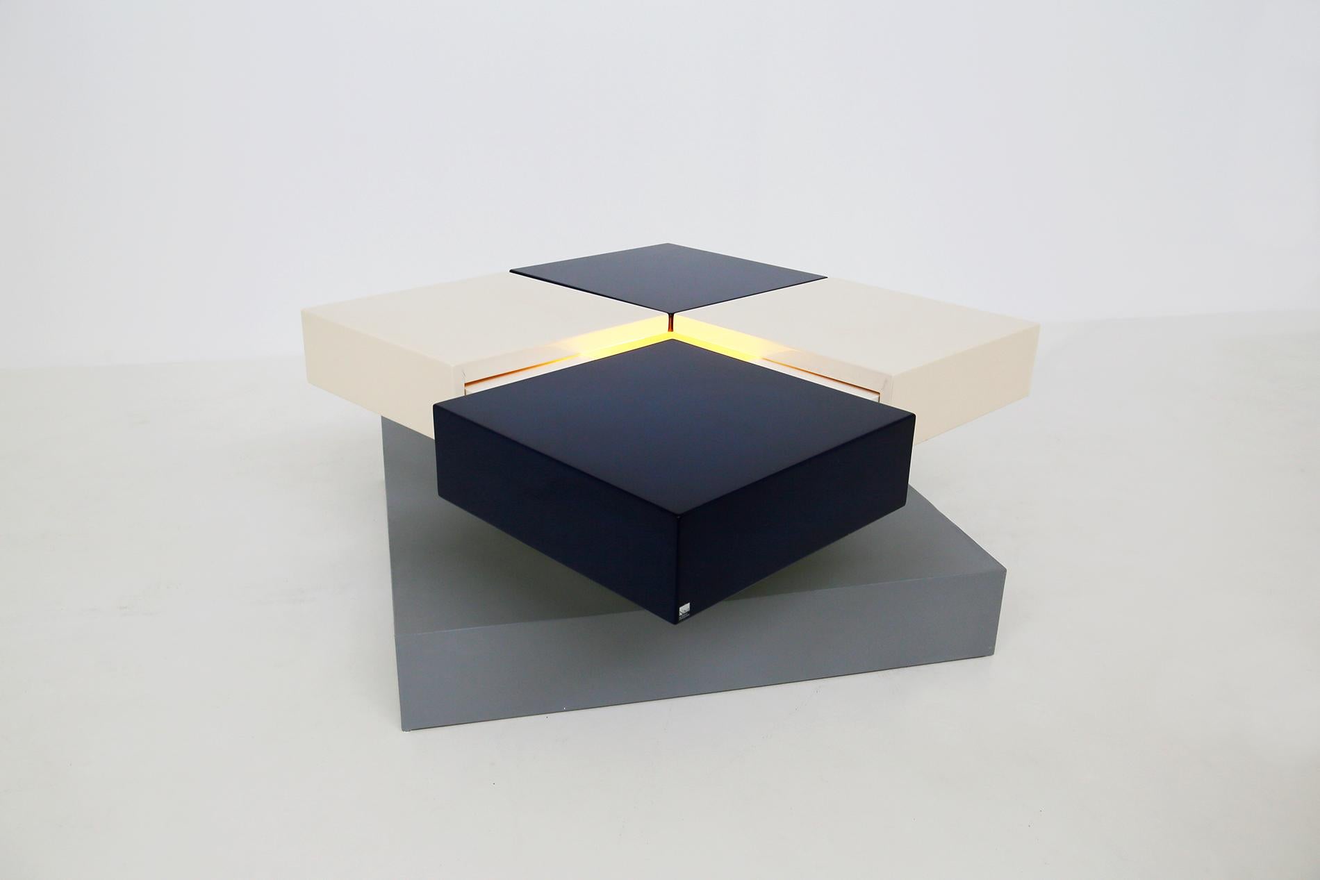 Late 20th Century Side Table by Cesare Augusto Nava in White and Blue Lacquered Wood, Certificate