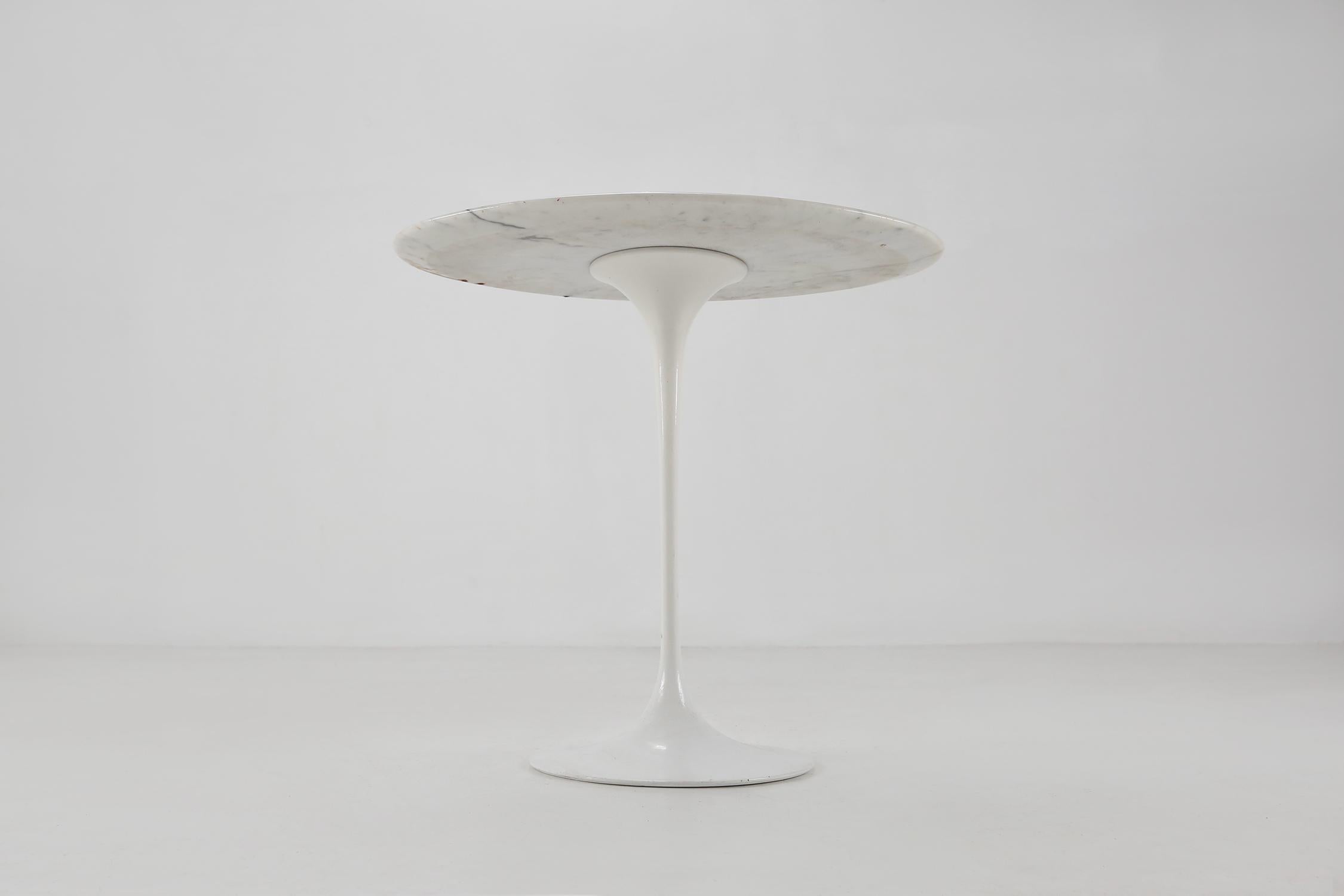 Mid-Century Modern Side Table by Eero Saarinen for Knoll