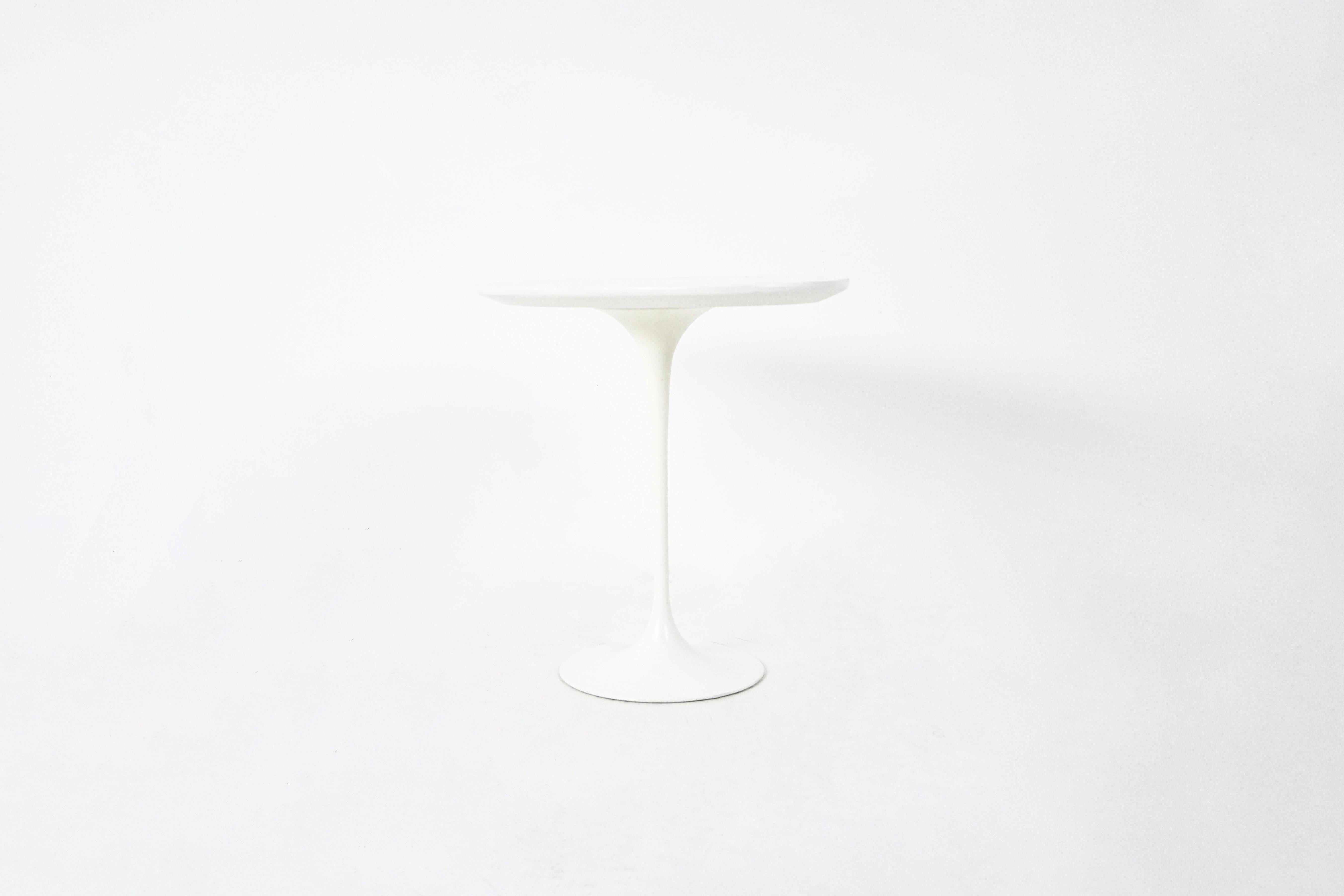 Beistelltisch von Eero Saarinen für Knoll International, 1960er Jahre (Moderne der Mitte des Jahrhunderts) im Angebot