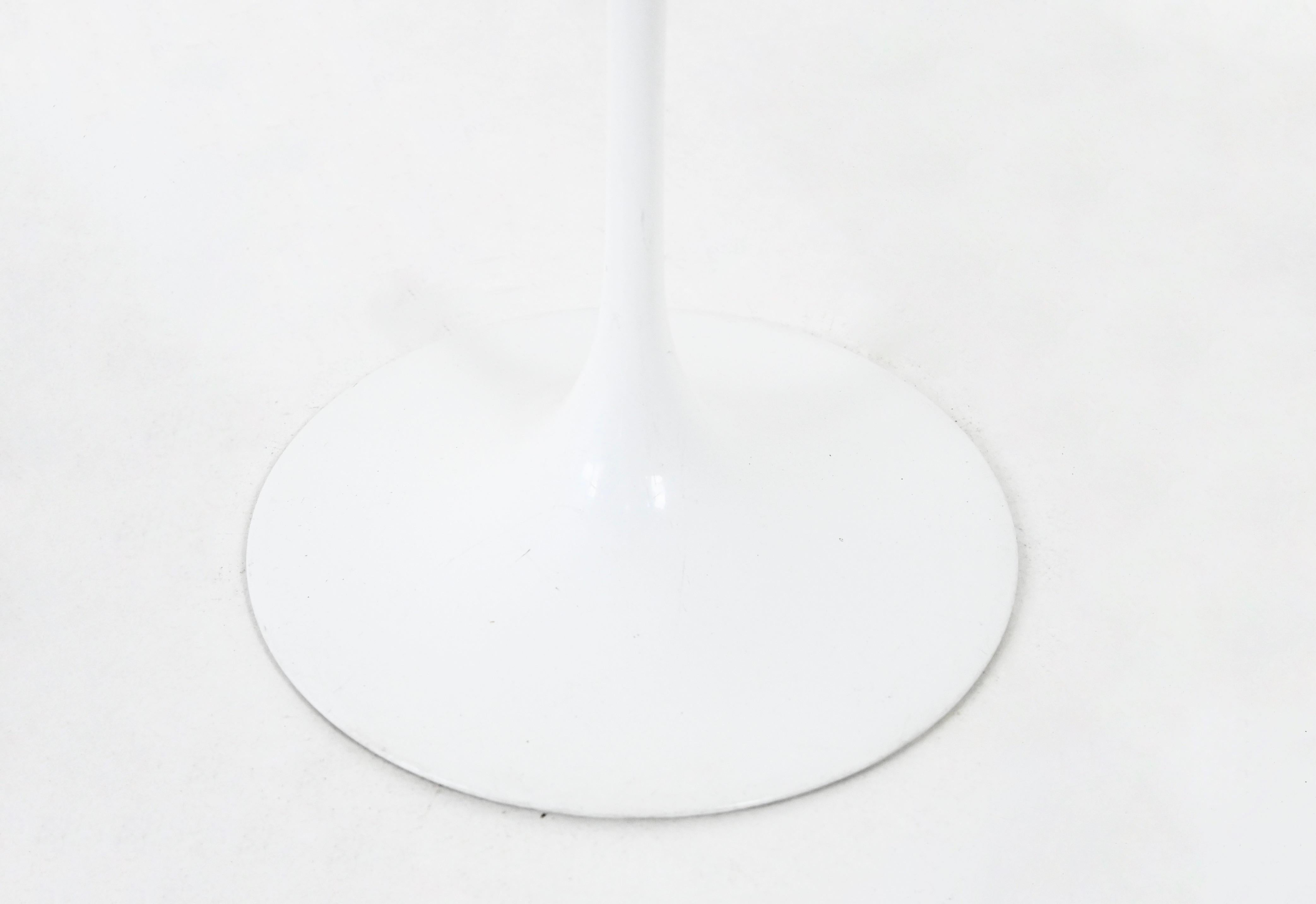 Aluminium Table d'appoint d'Eero Saarinen pour Knoll International, années 1960