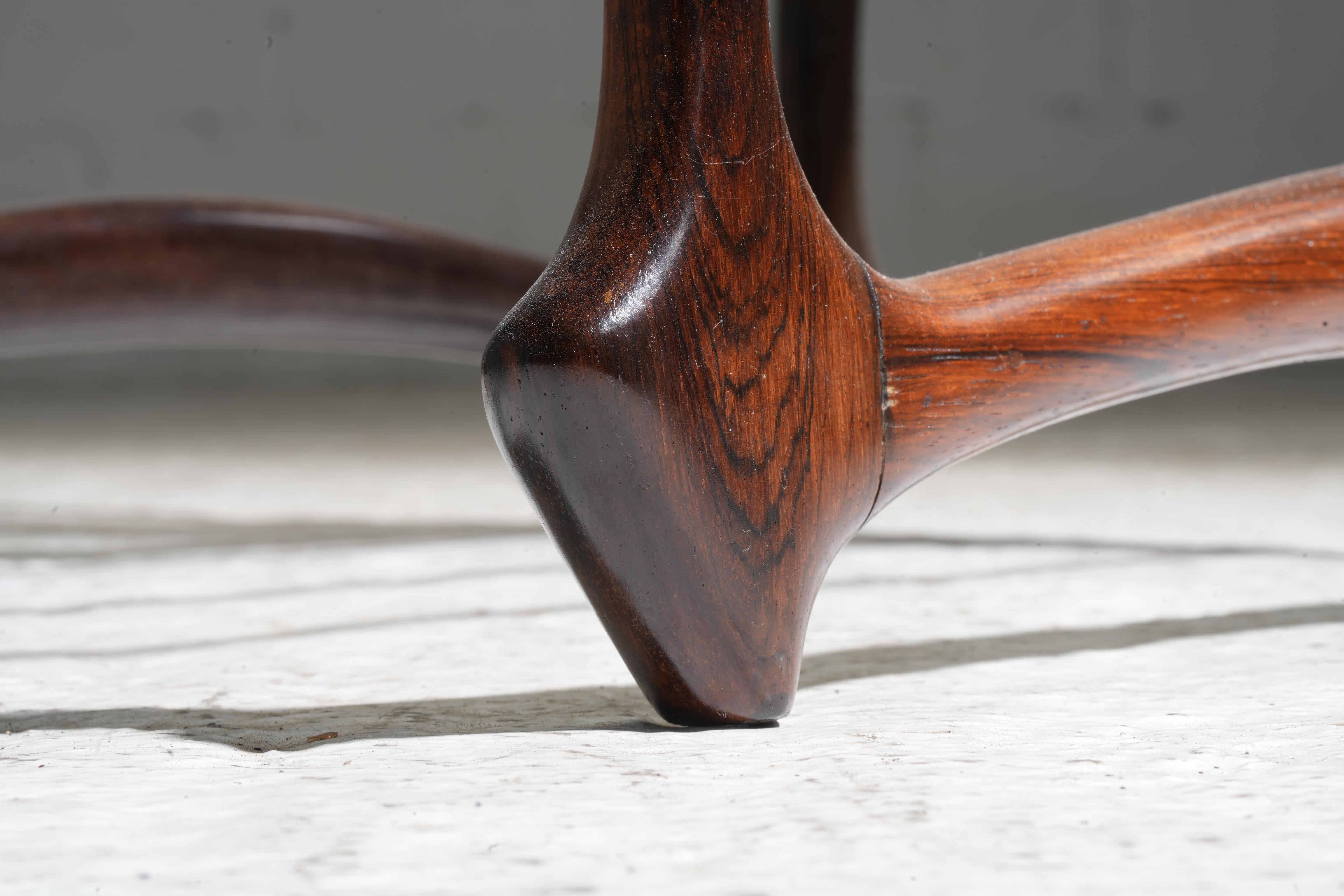 Table d'appoint Giuseppi Scapinelli, en bois et verre, Brésil, années 1950 en vente 4