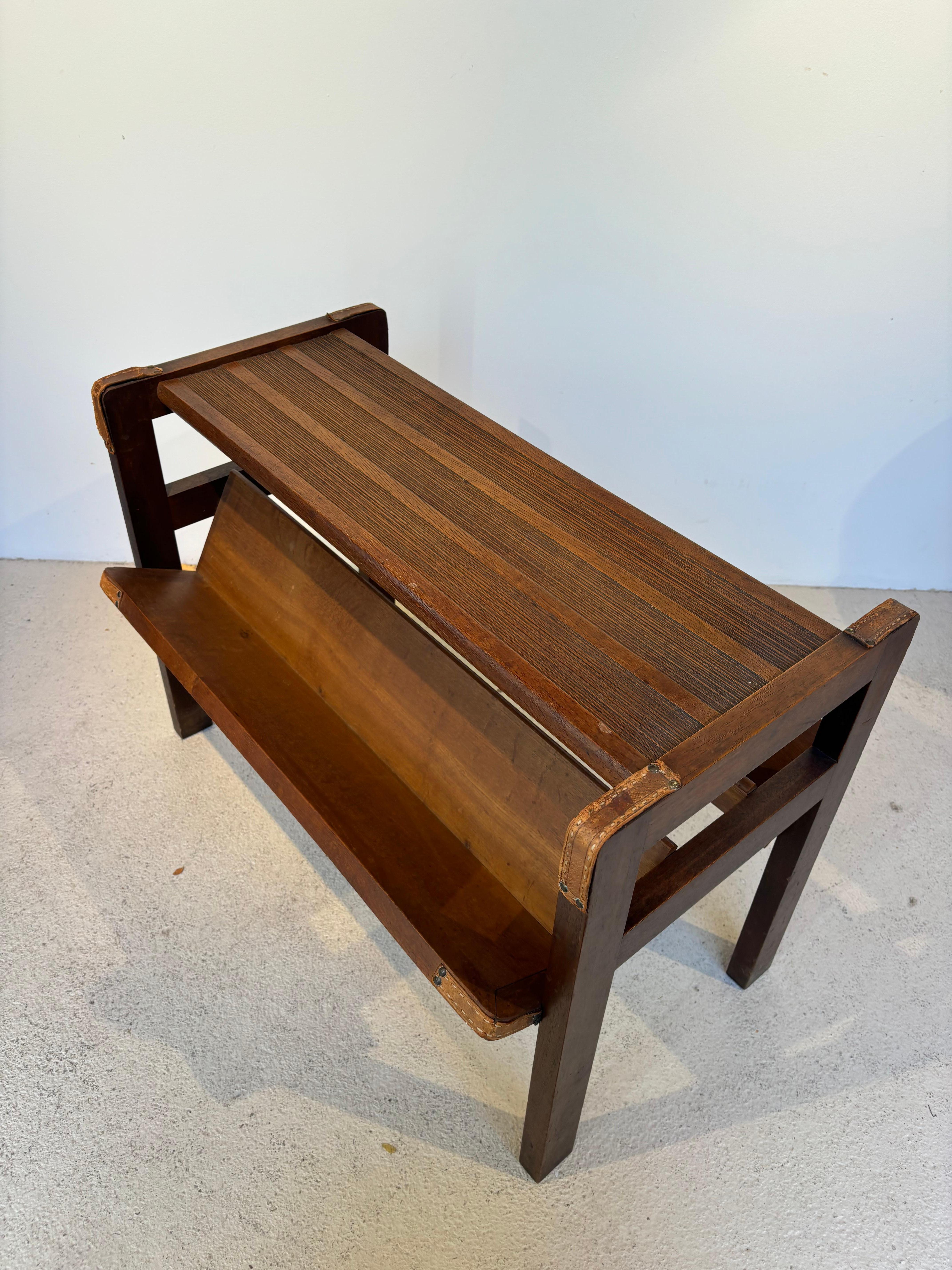 Mesa auxiliar de Jacques Adnet en venta 9