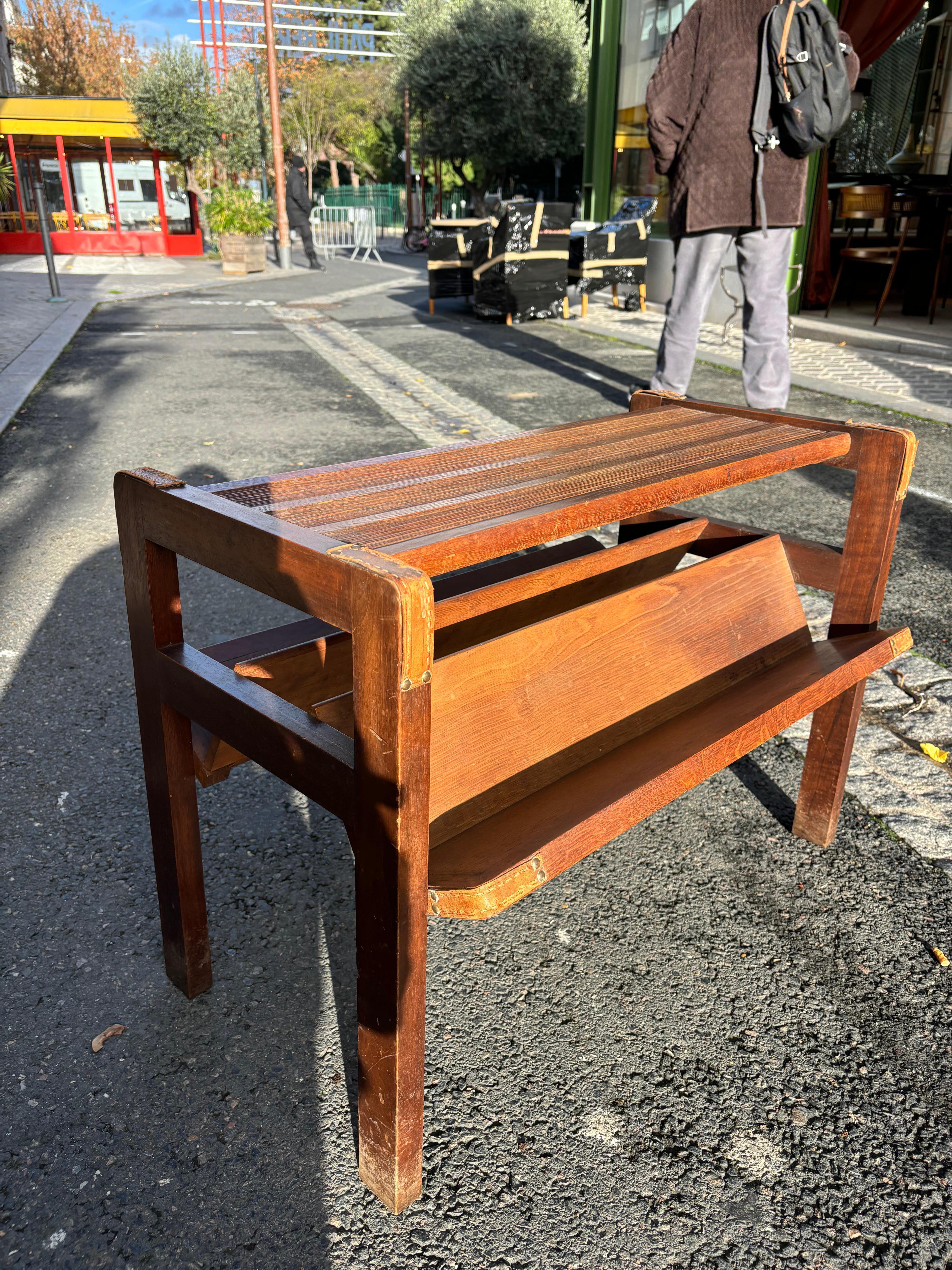 Mesa auxiliar de Jacques Adnet en venta 13