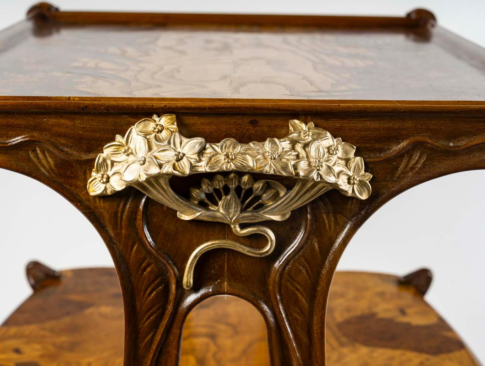 Table d'appoint Louis Majorelle, Nancy, période Art nouveau, vers 1900. en vente 2