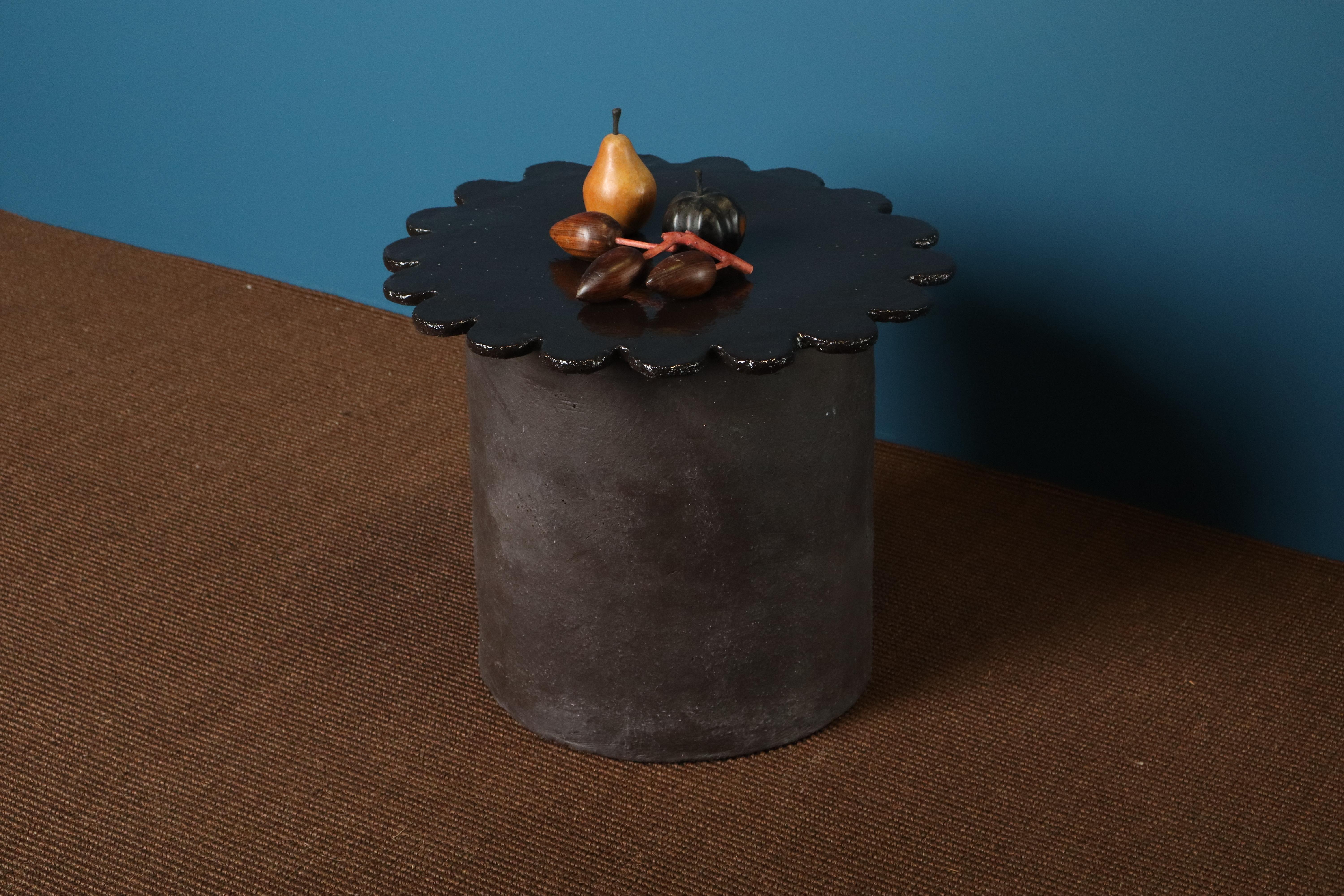 Mesa auxiliar de Mariela Ceramica - Artista belga chilena Belga en venta