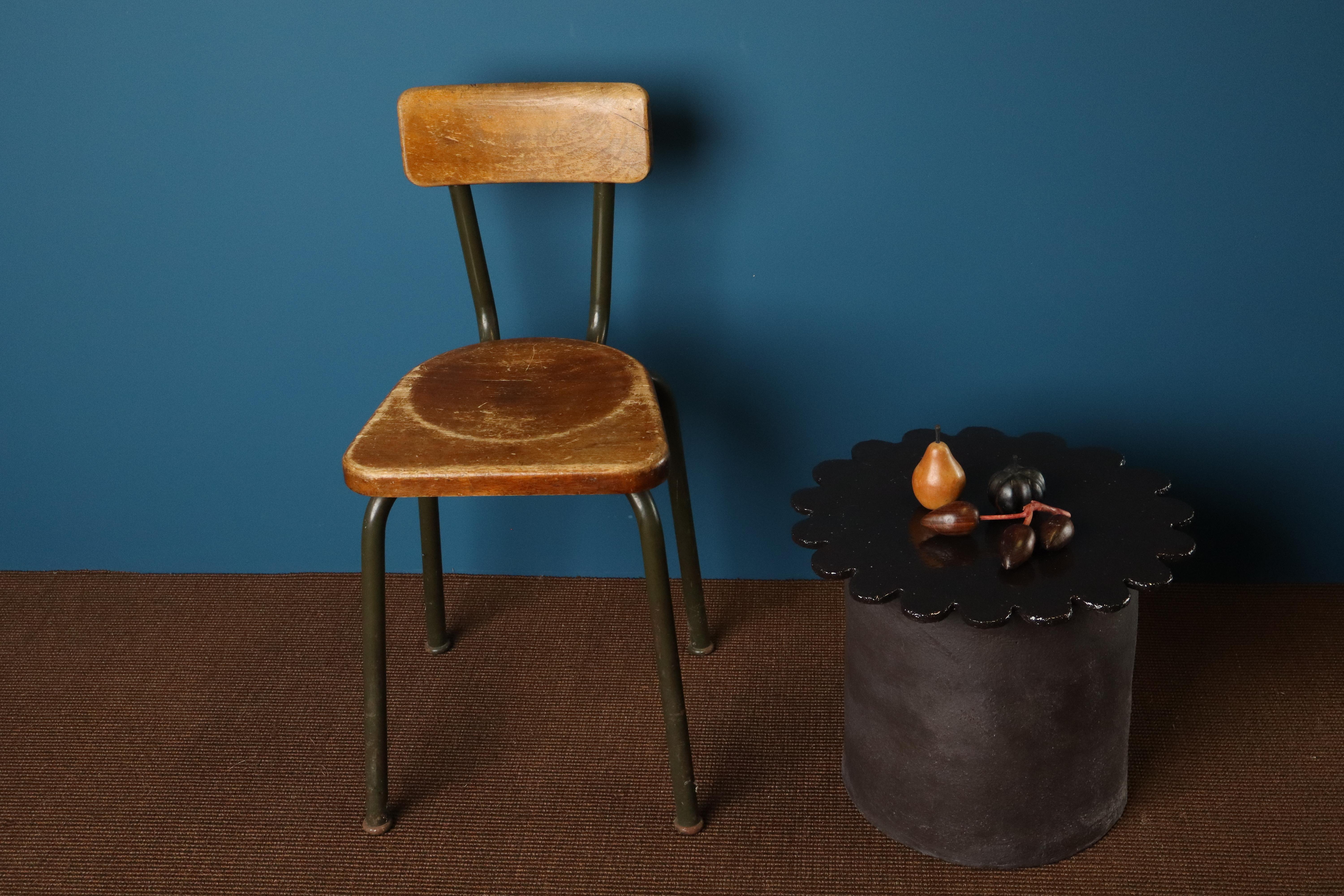 Mesa auxiliar de Mariela Ceramica - Artista belga chilena Siglo XXI y contemporáneo en venta