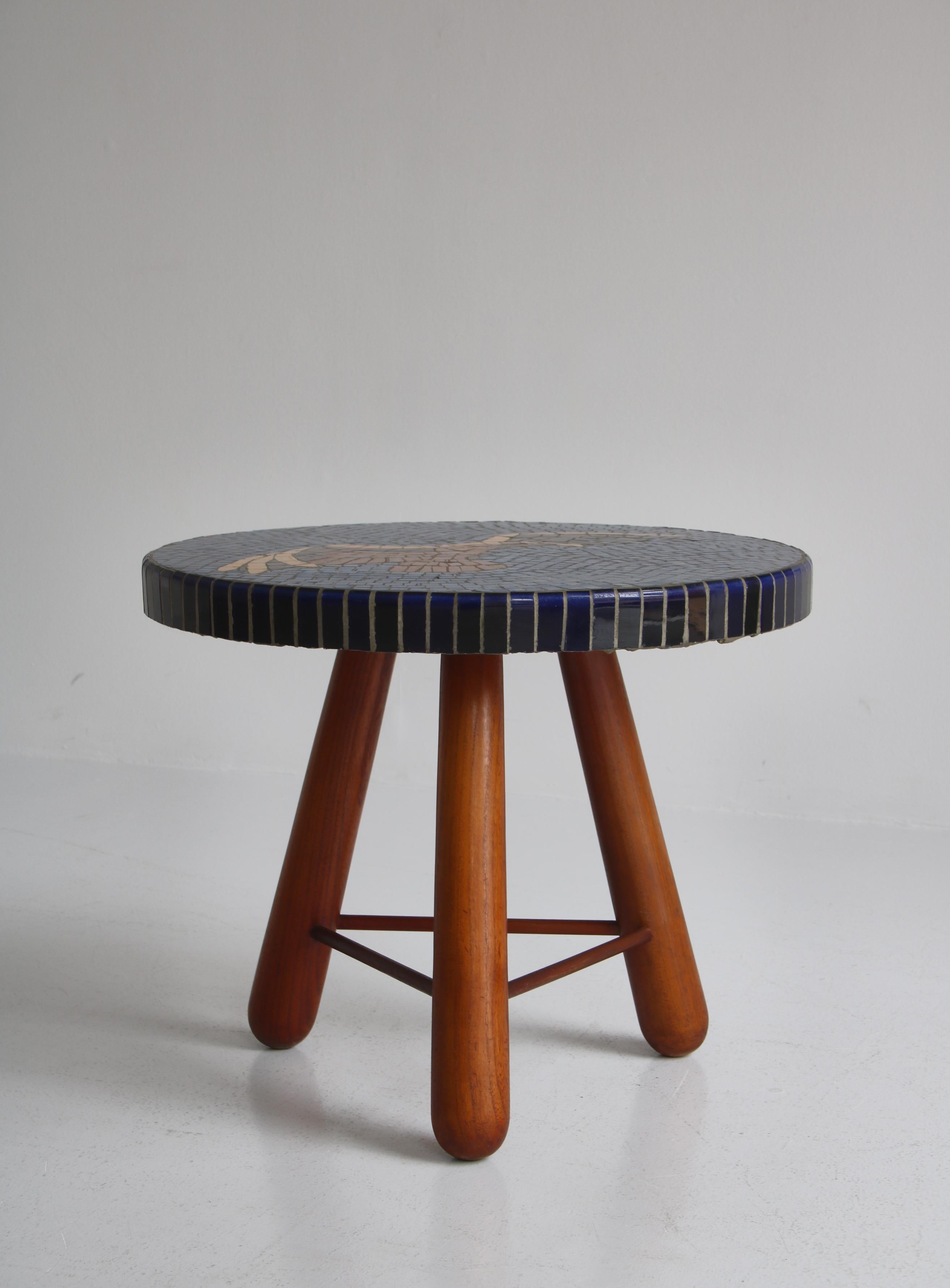 Art Deco Round side Table, Otto Færge in Stained Elm & Blue Mosaic Tiles, Denmark, 1940 For Sale