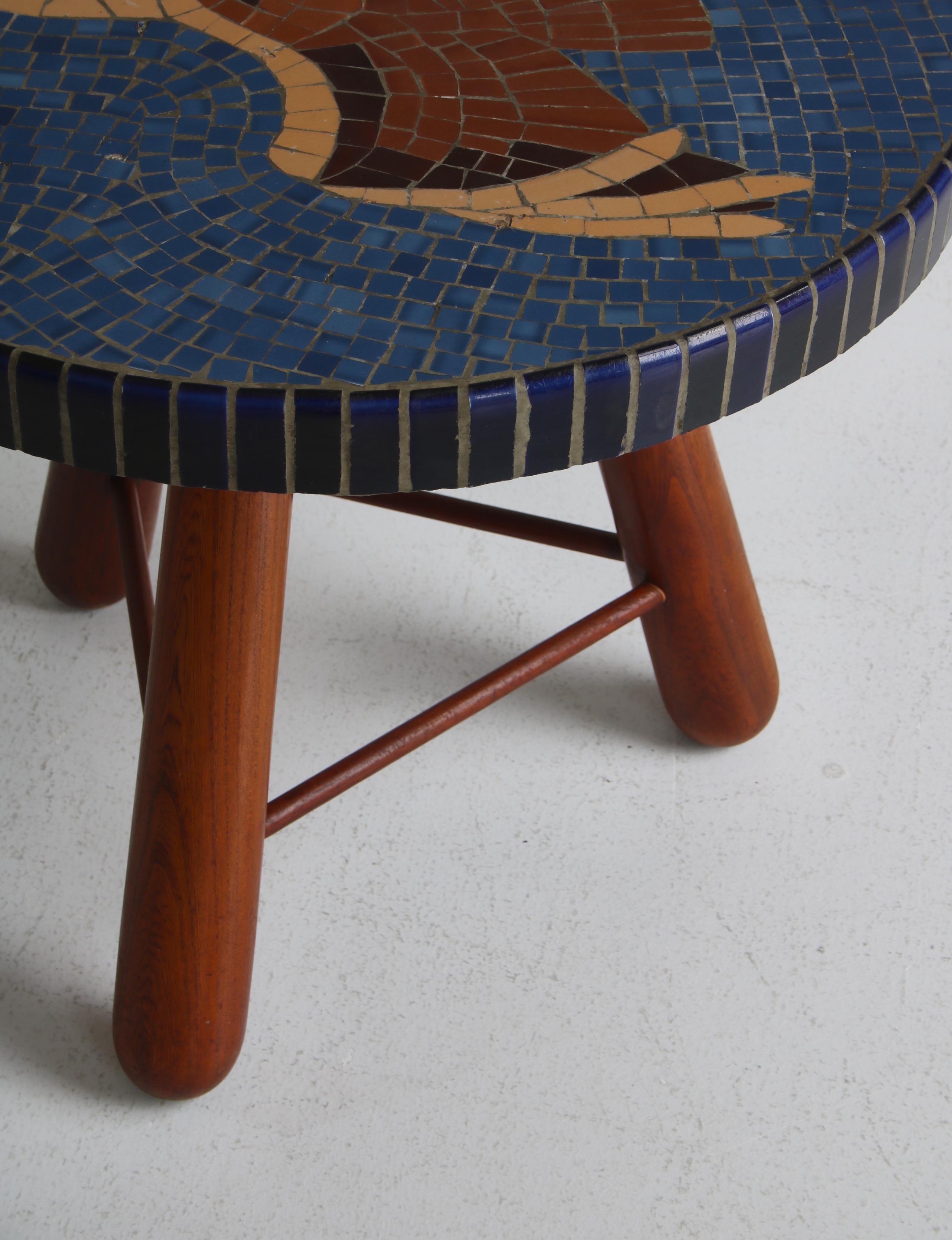 Mid-20th Century Round side Table, Otto Færge in Stained Elm & Blue Mosaic Tiles, Denmark, 1940 For Sale