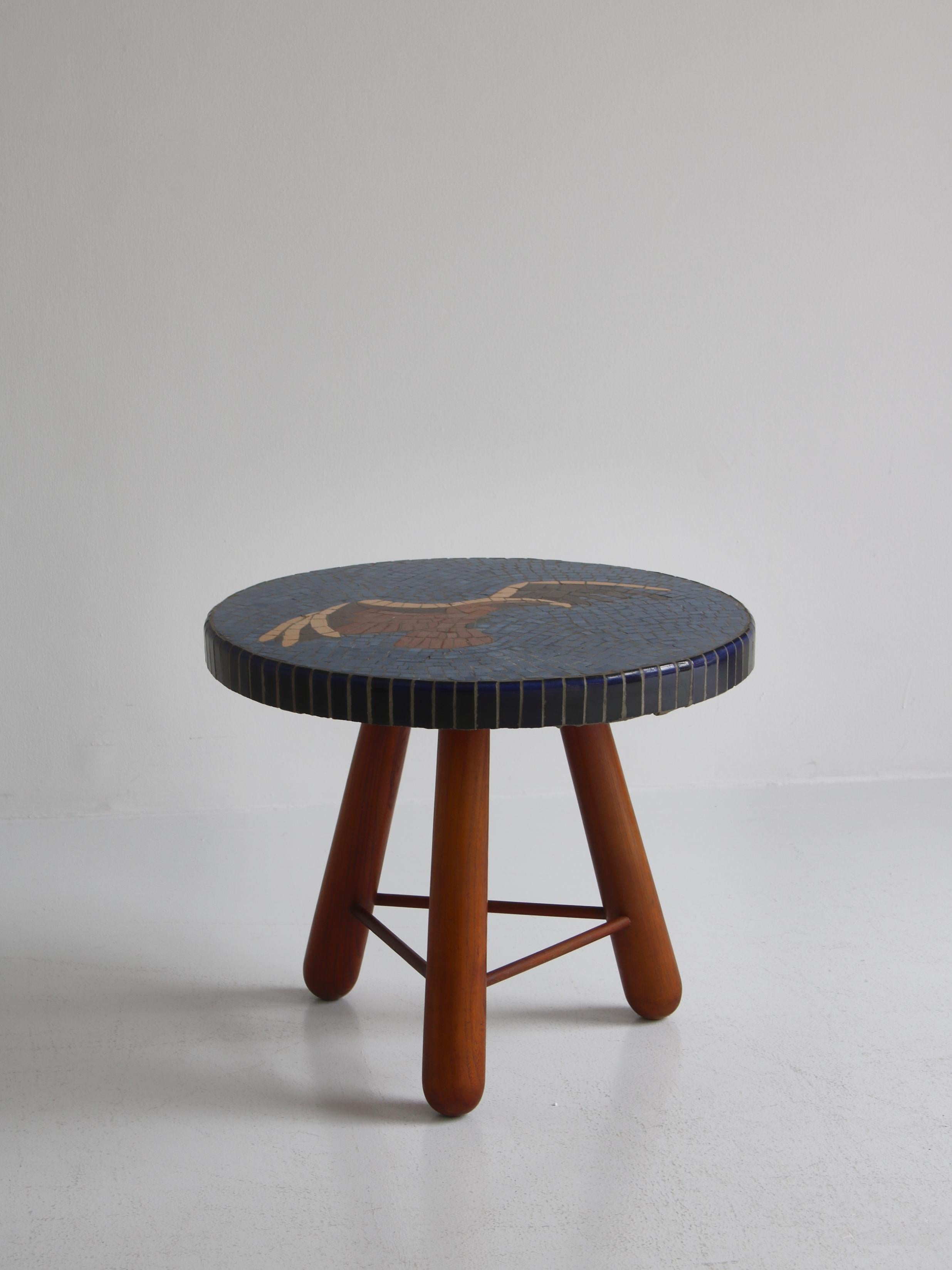 Round side Table, Otto Færge in Stained Elm & Blue Mosaic Tiles, Denmark, 1940 For Sale 1