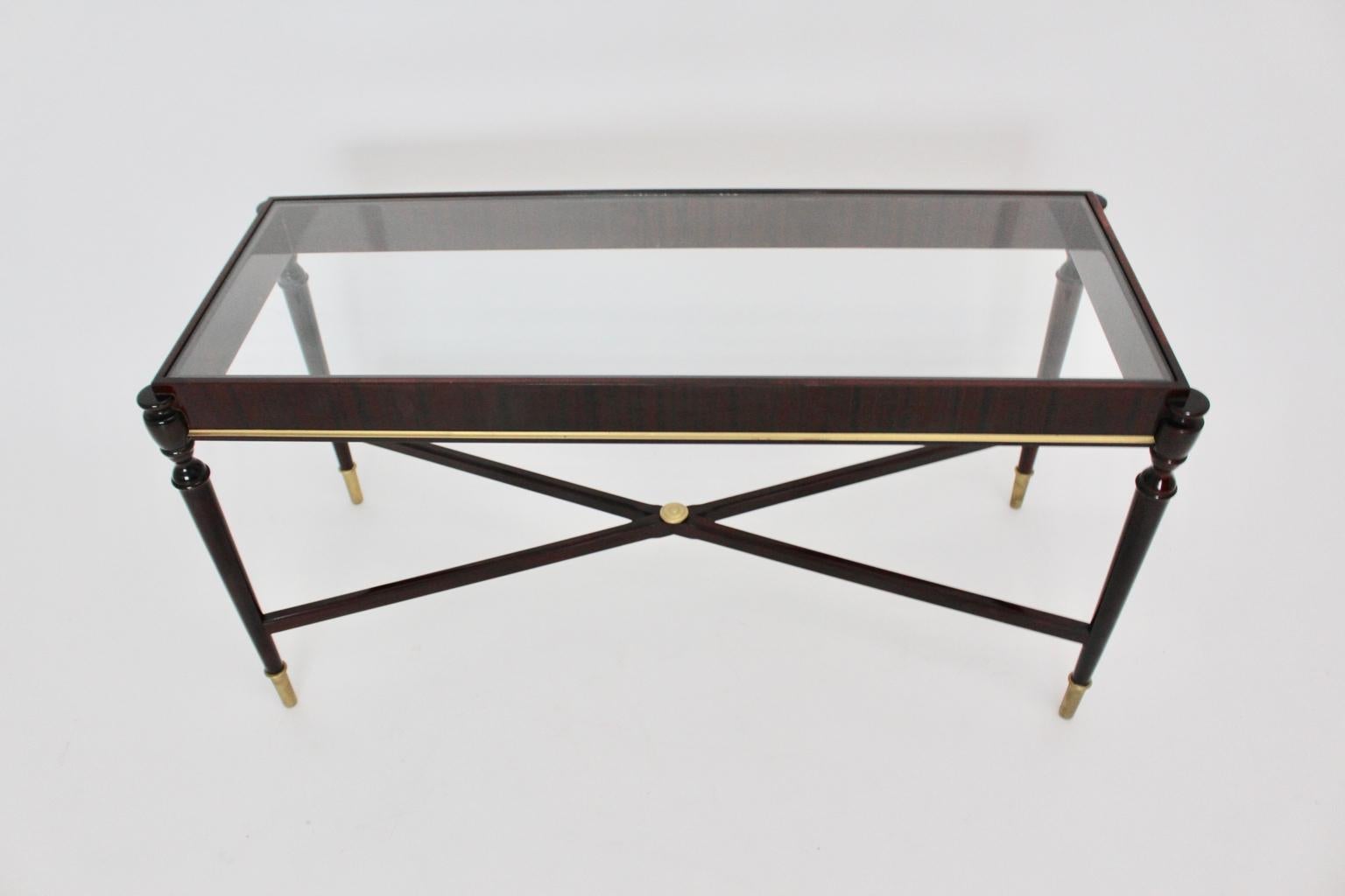 Mid-Century Modern Vintage Coffee Table Attributed to Paolo Buffa, Italy 1940s For Sale 1