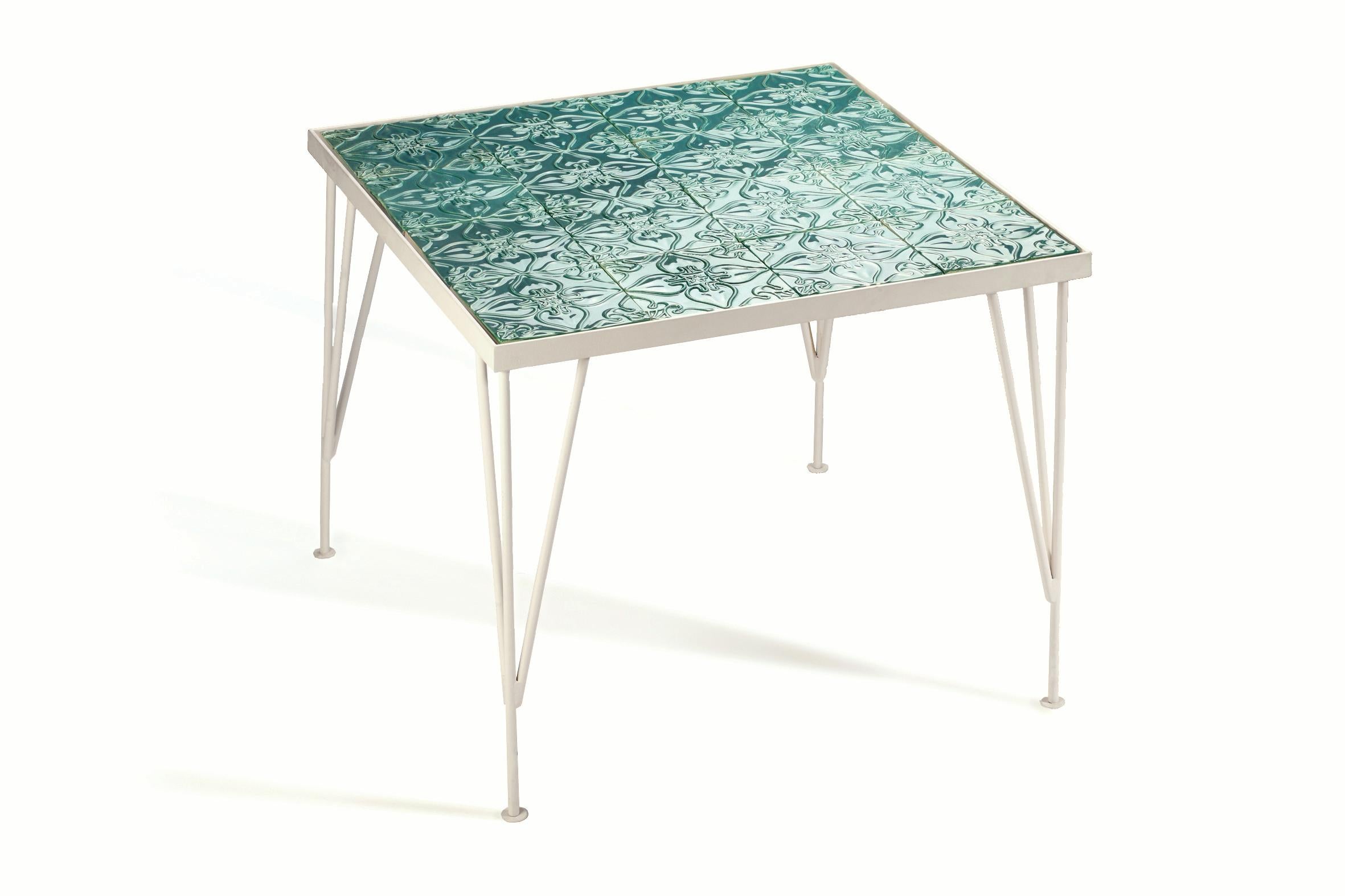 Portugais Table d'appoint Caldas carrée à rayures océaniques avec carreaux portugais pour l'extérieur en vente