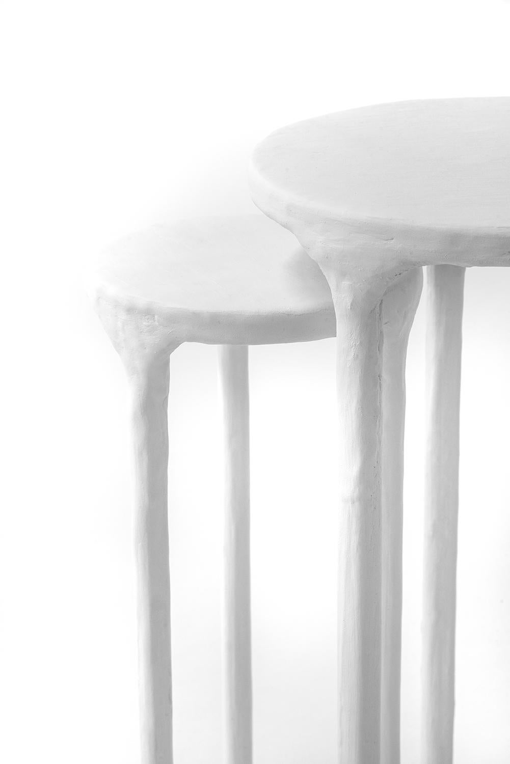 Américain Table d'appoint classique et moderne en plâtre blanc et acier:: en forme de main:: de style minimaliste en vente