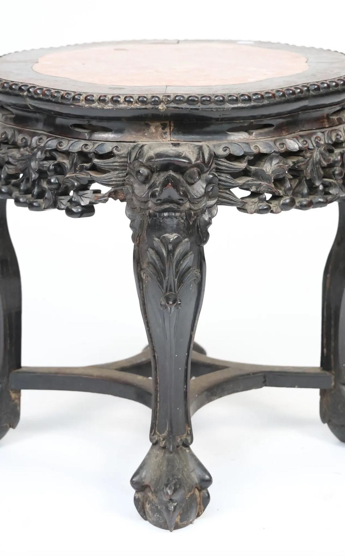 Cinese Tavolino, console, piedistallo - legno intagliato e marmo - Cina - 19° secolo in vendita