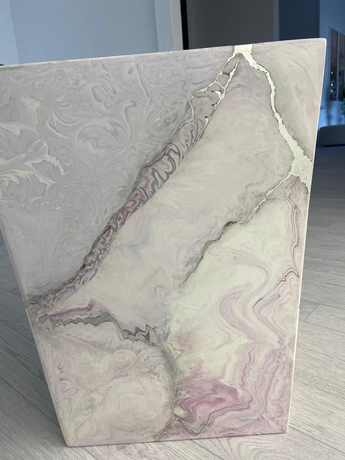 Tavolino bianco decorato a mano in Italia da Cupioli disponibile in vendita 3