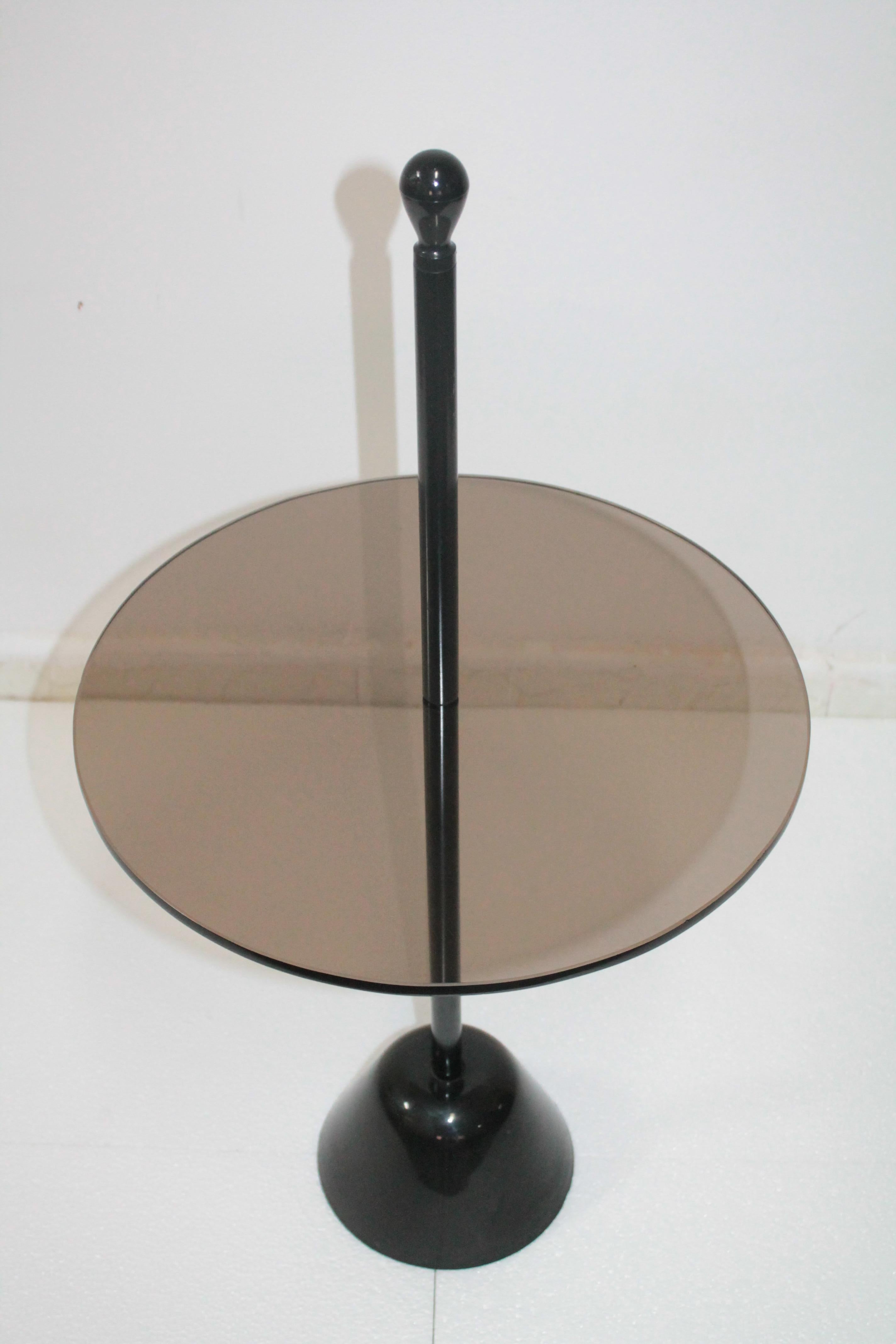 Wonderful side table design Achille Castiglioni for Zanotta, 1970s
Black metal and smoked vintage glass.