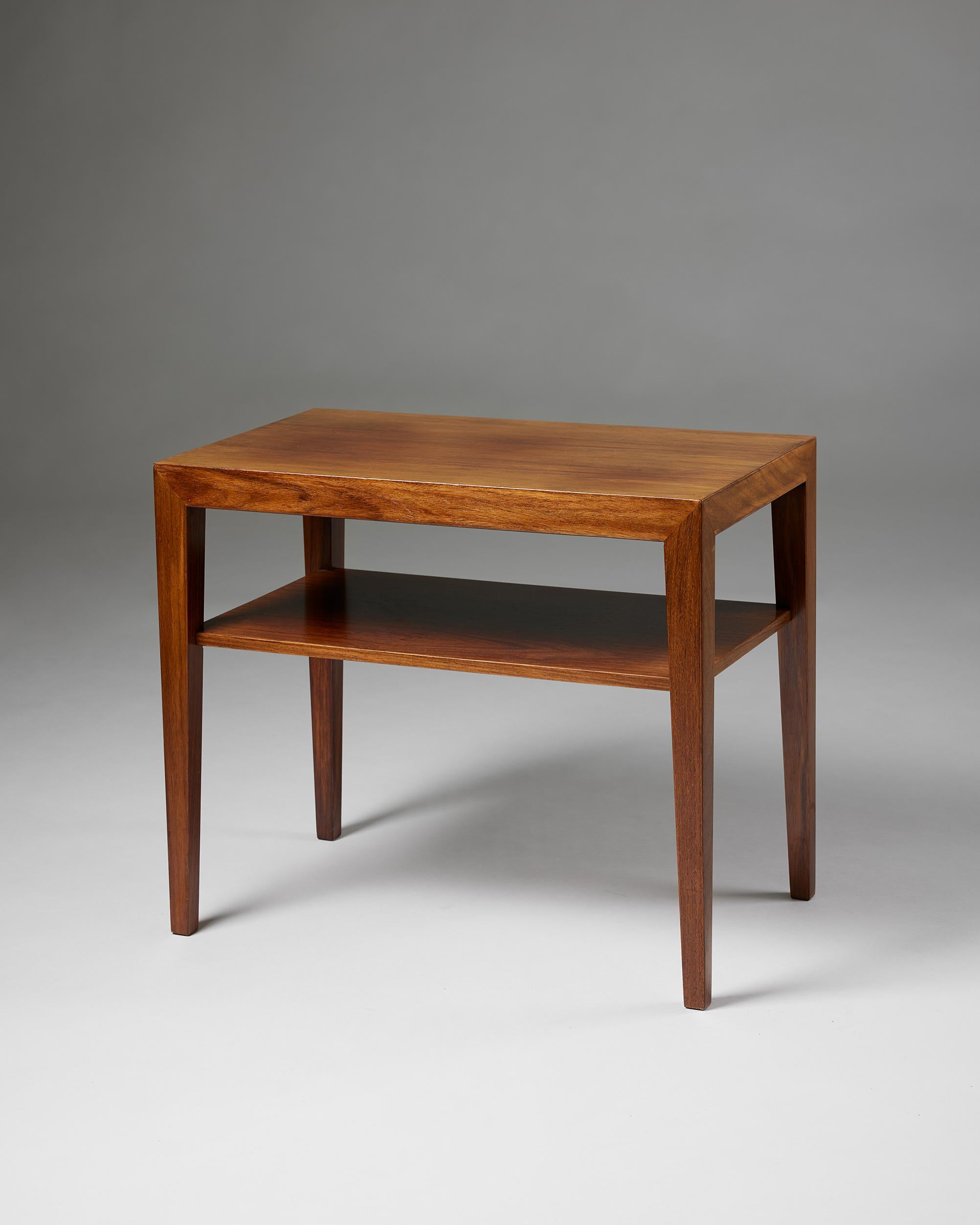 Side table designed by Severin Hansen Jr,
Denmark, 1960s.

Teak.

Stamped.

H: 50 cm / 19 3/4''
W: 59 cm / 23 1/4''
D: 35 cm / 13 3/4''