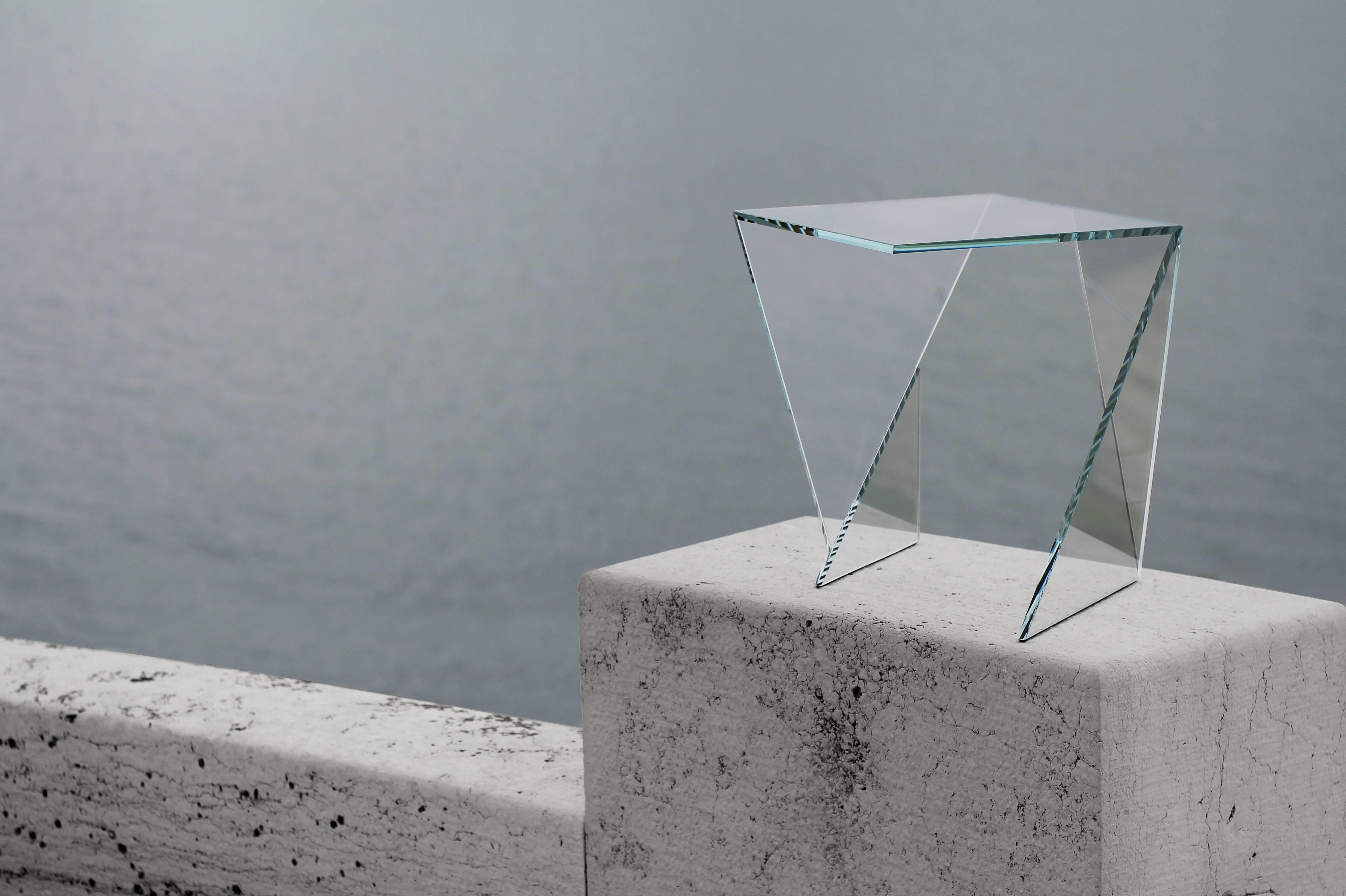 Fait main Table d'appoint Table d'extrémité Verre Cristal Edition Limitée Design Italien Contemporain en vente