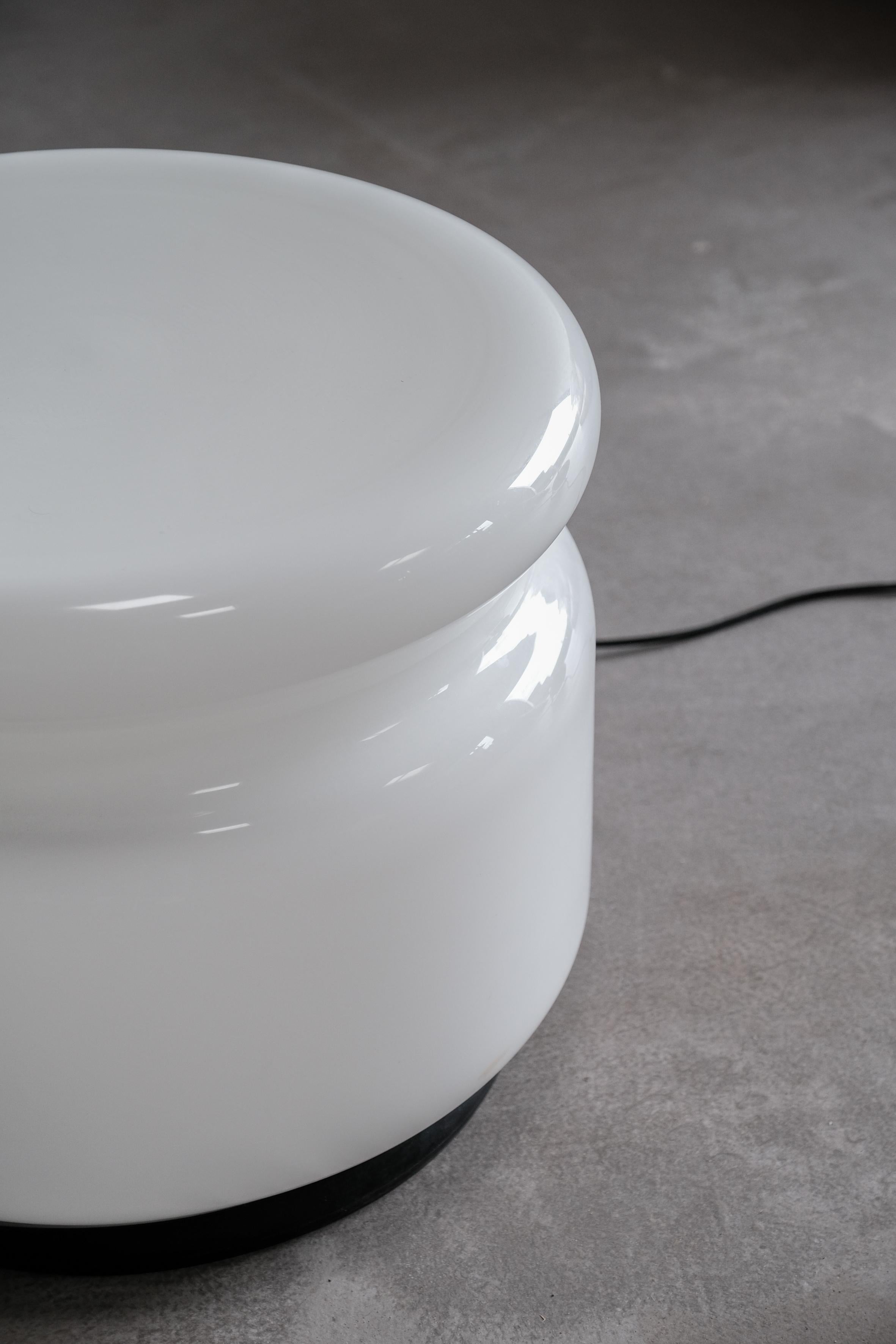 Italian Side table / floorlamp by Leucos Itlay 1970s