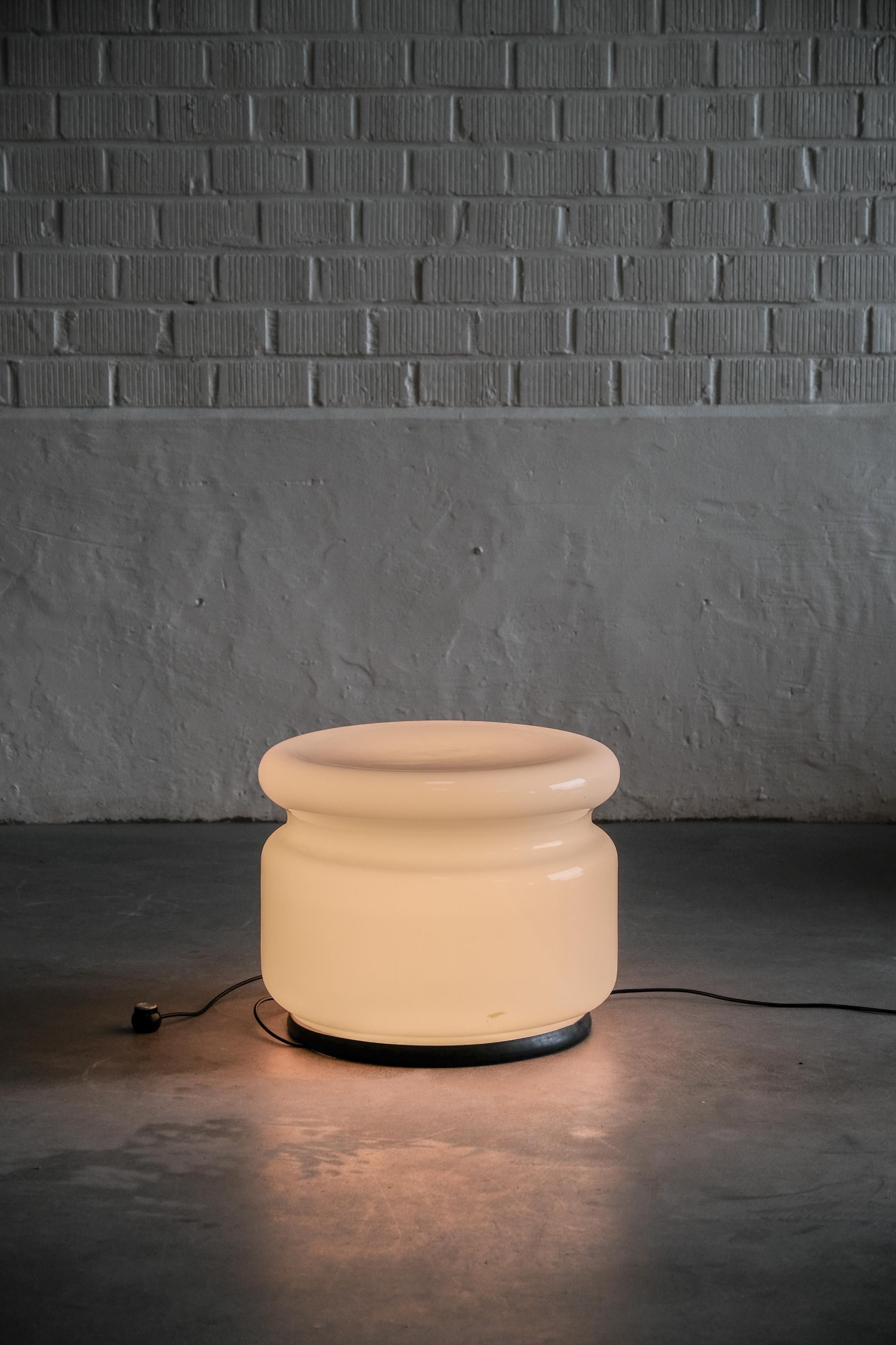 Murano Glass Side table / floorlamp by Leucos Itlay 1970s