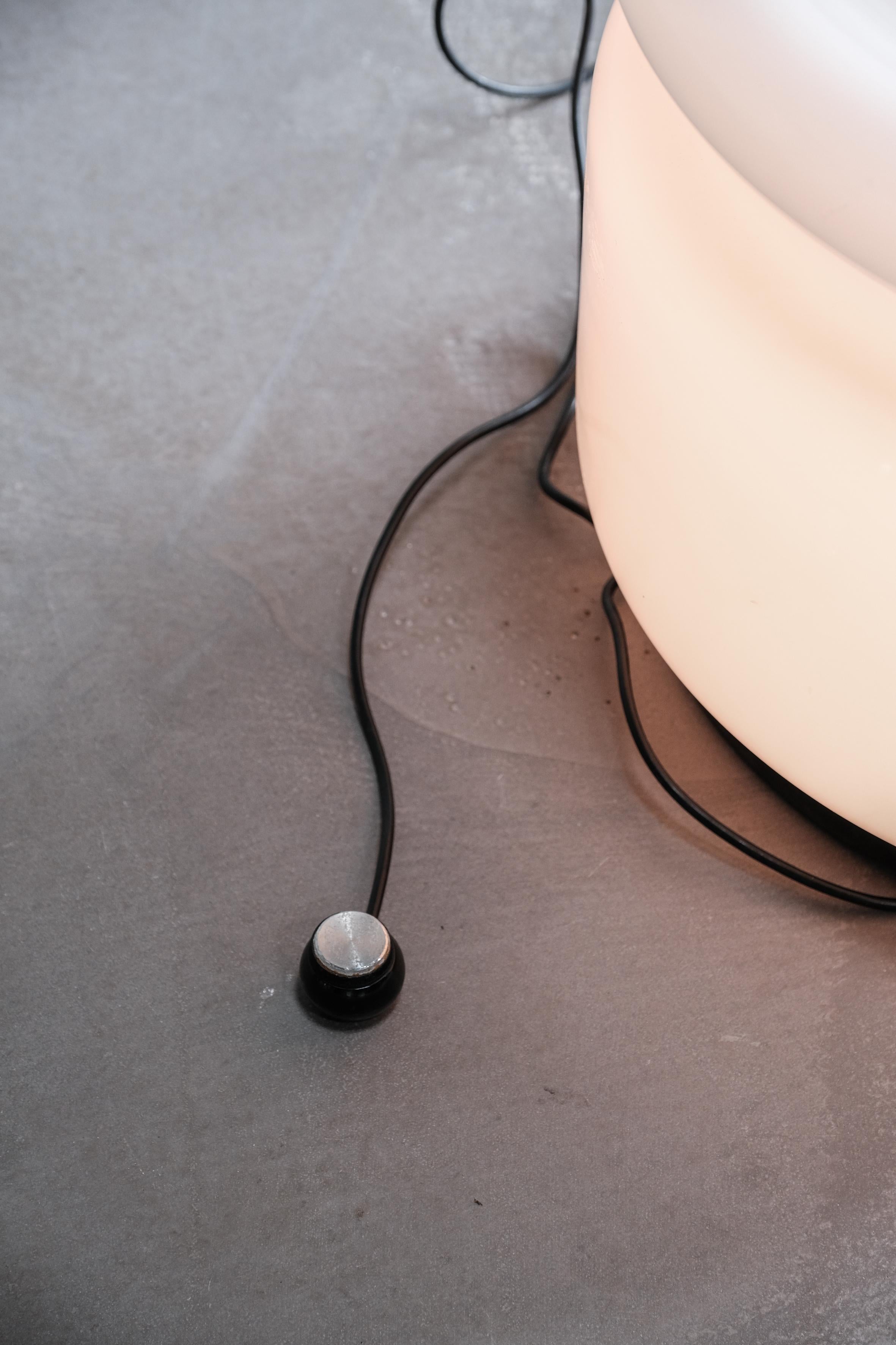 Side table / floorlamp by Leucos Itlay 1970s 2