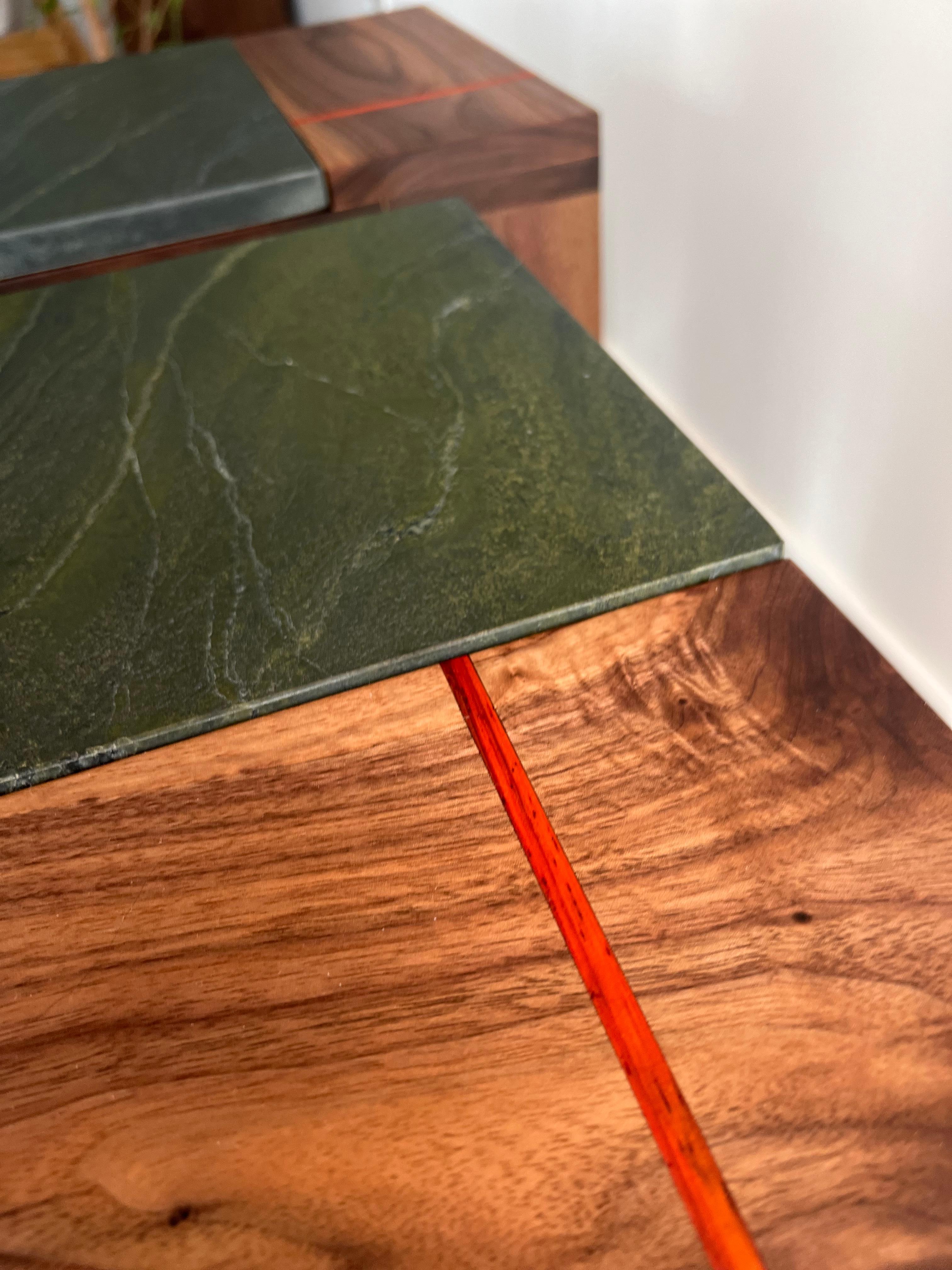 Table d'appoint en vente 4