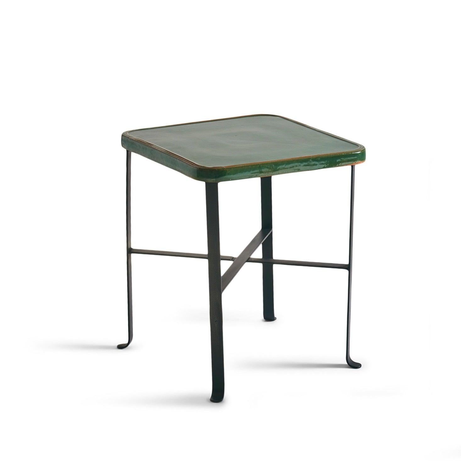 Table d'appoint à plateau en céramique et base en métal par David Gil pour Bennington Potters.