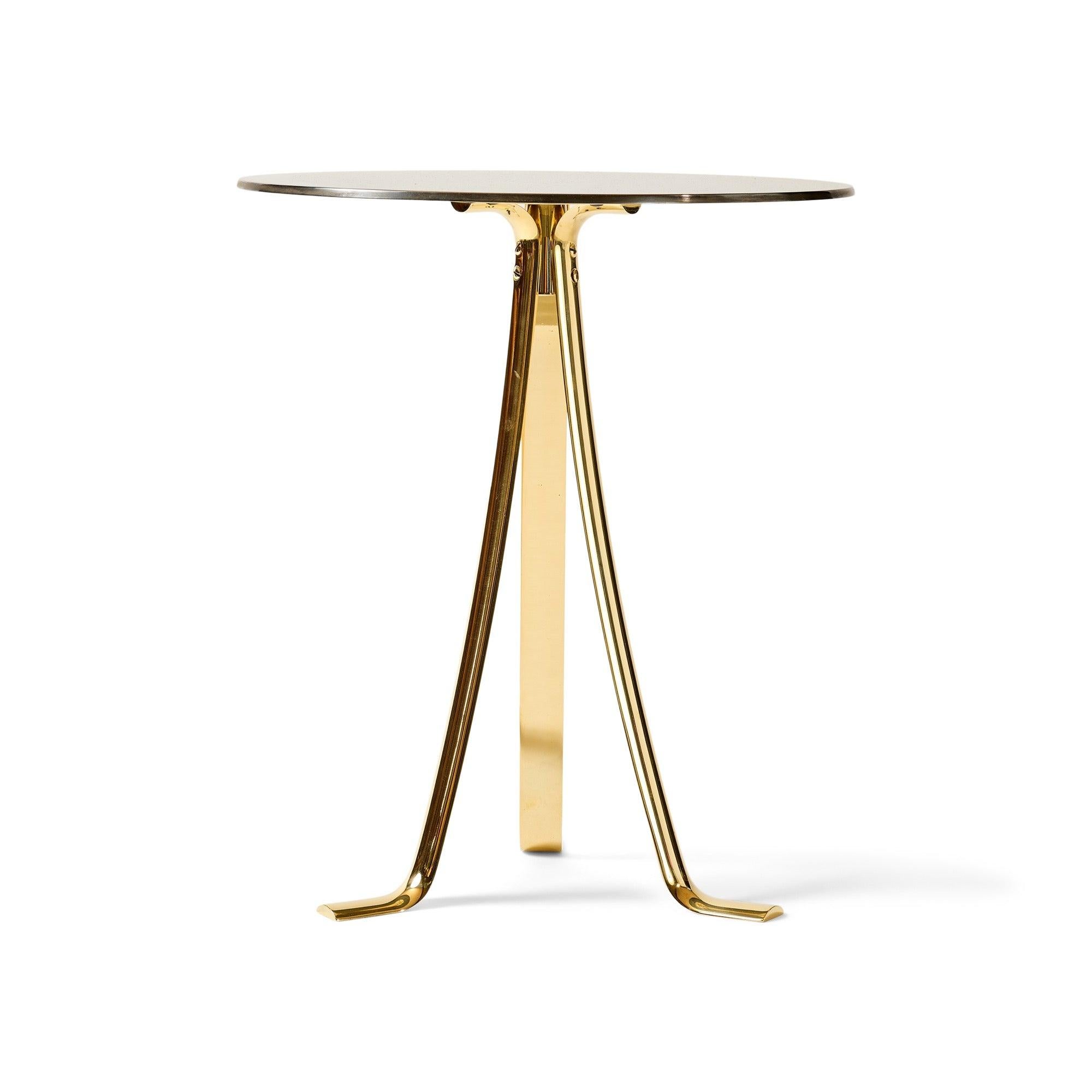 Américain Table d'appoint, 2023 en vente
