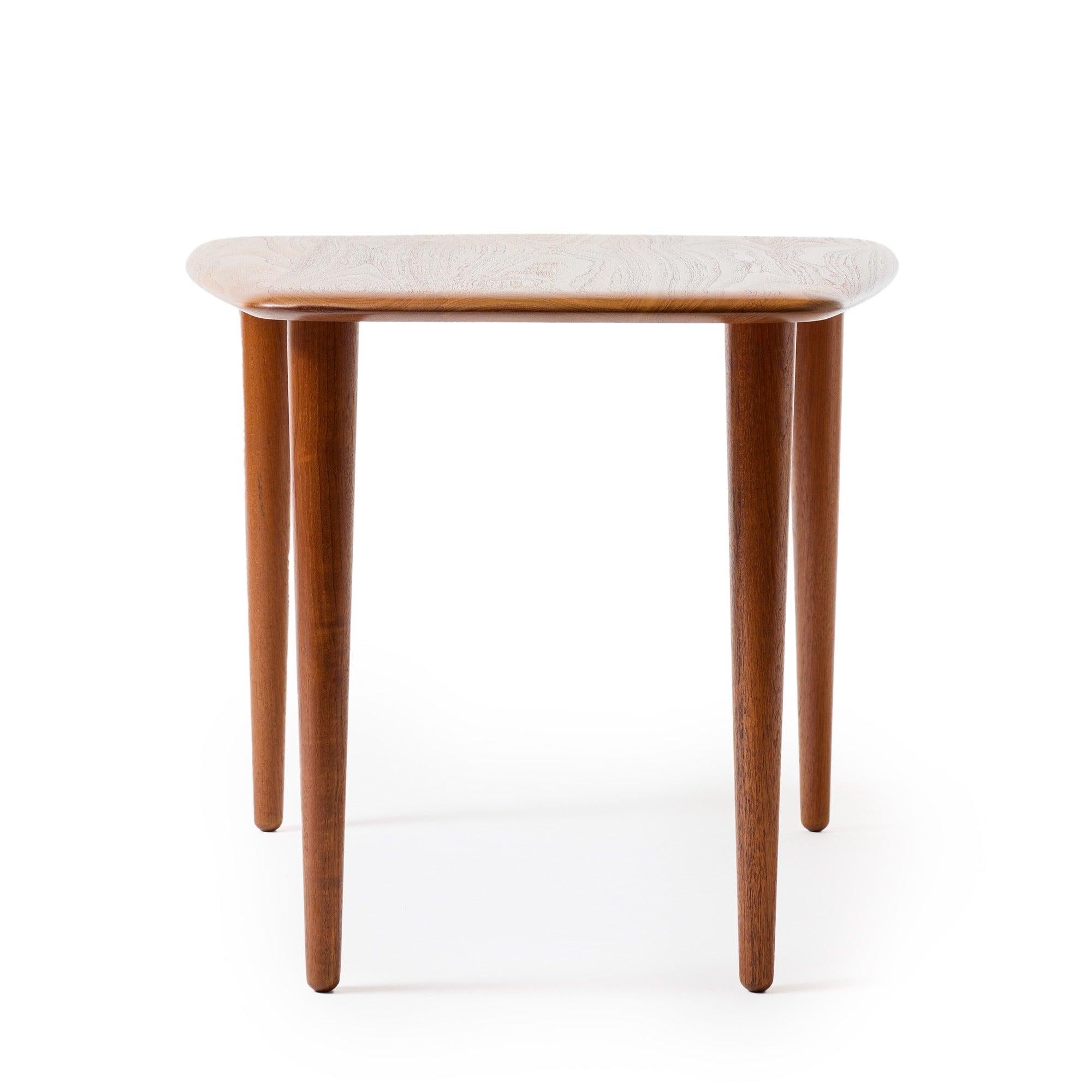 Table d'appoint par Peter Hvidt & Orla Mölgaard-Nielsen pour France & Daverkosen, années 1950 Excellent état - En vente à Sagaponack, NY