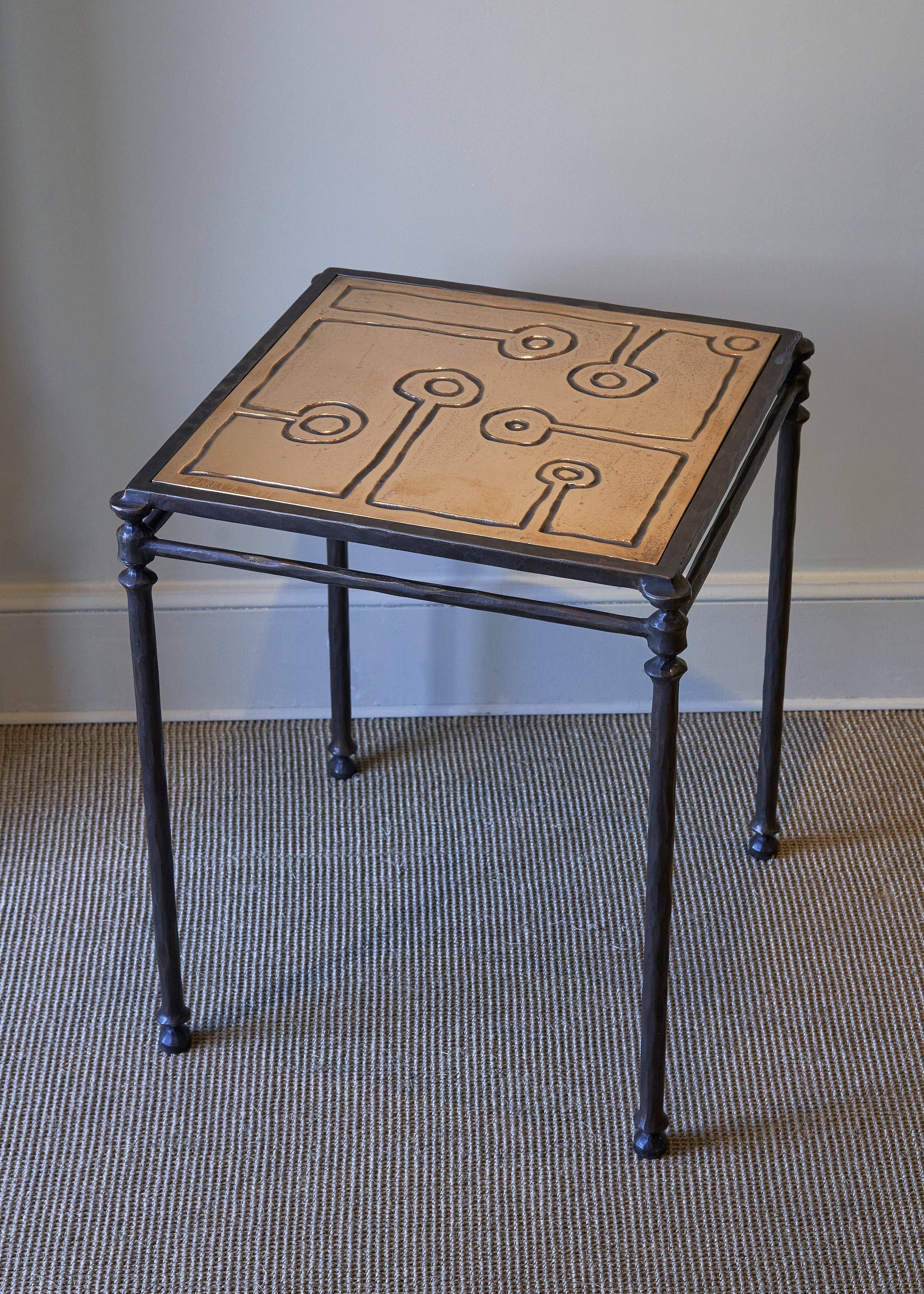 Side table In New Condition For Sale In PARIS, FR