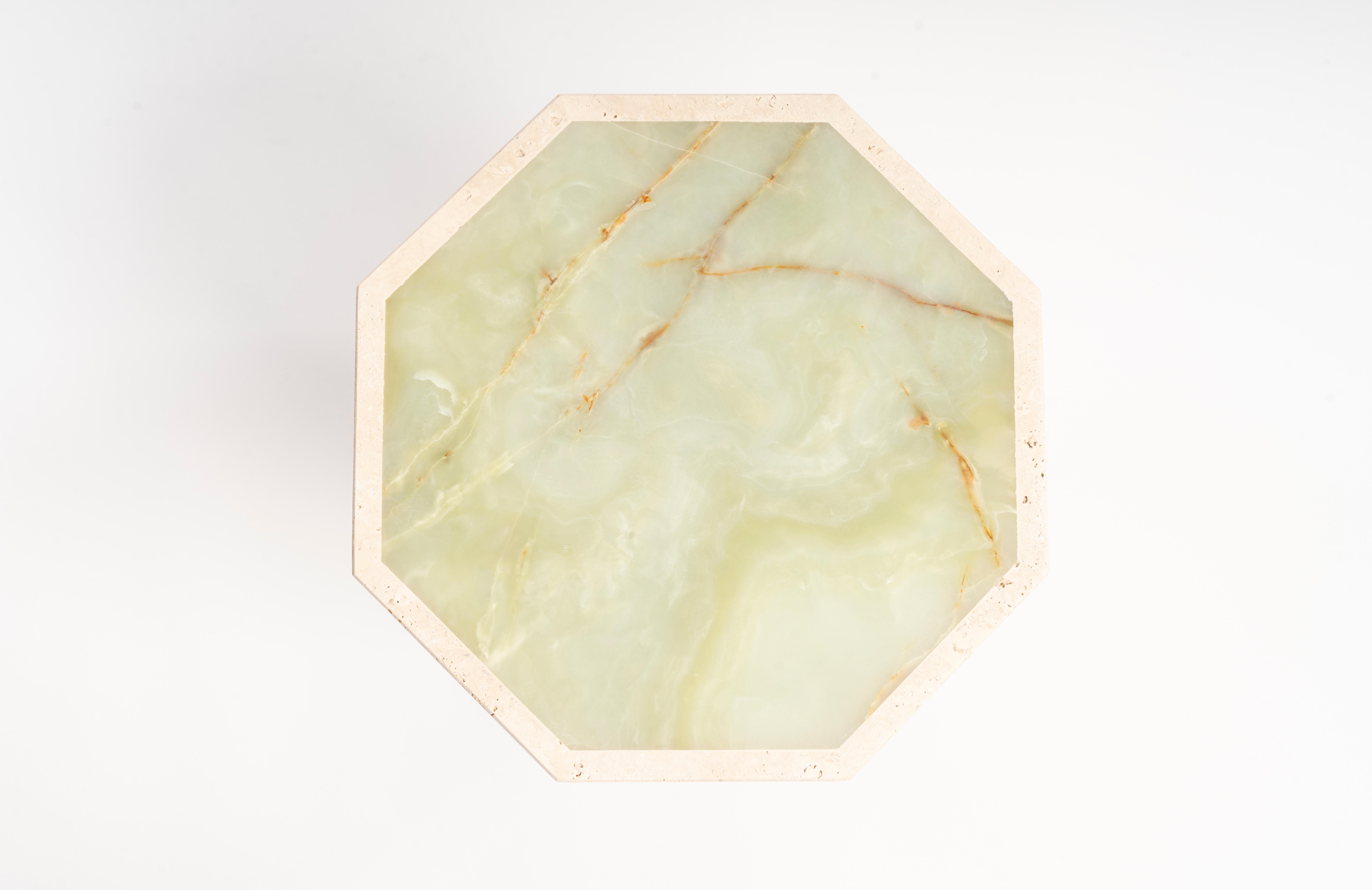 Sud-américain Table d'appoint Gisèle en Onyx vert par Studio Gaïa en vente