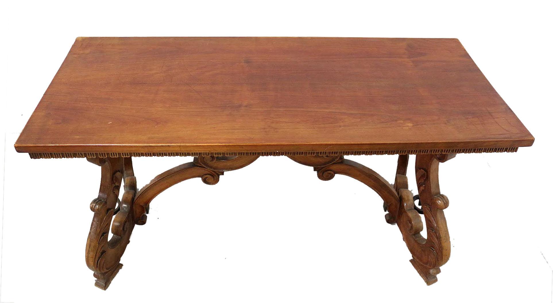 Side Table Hall or Console Table Carved Cherrywood Spanish Colonial Revival In Good Condition In Labrit, Landes