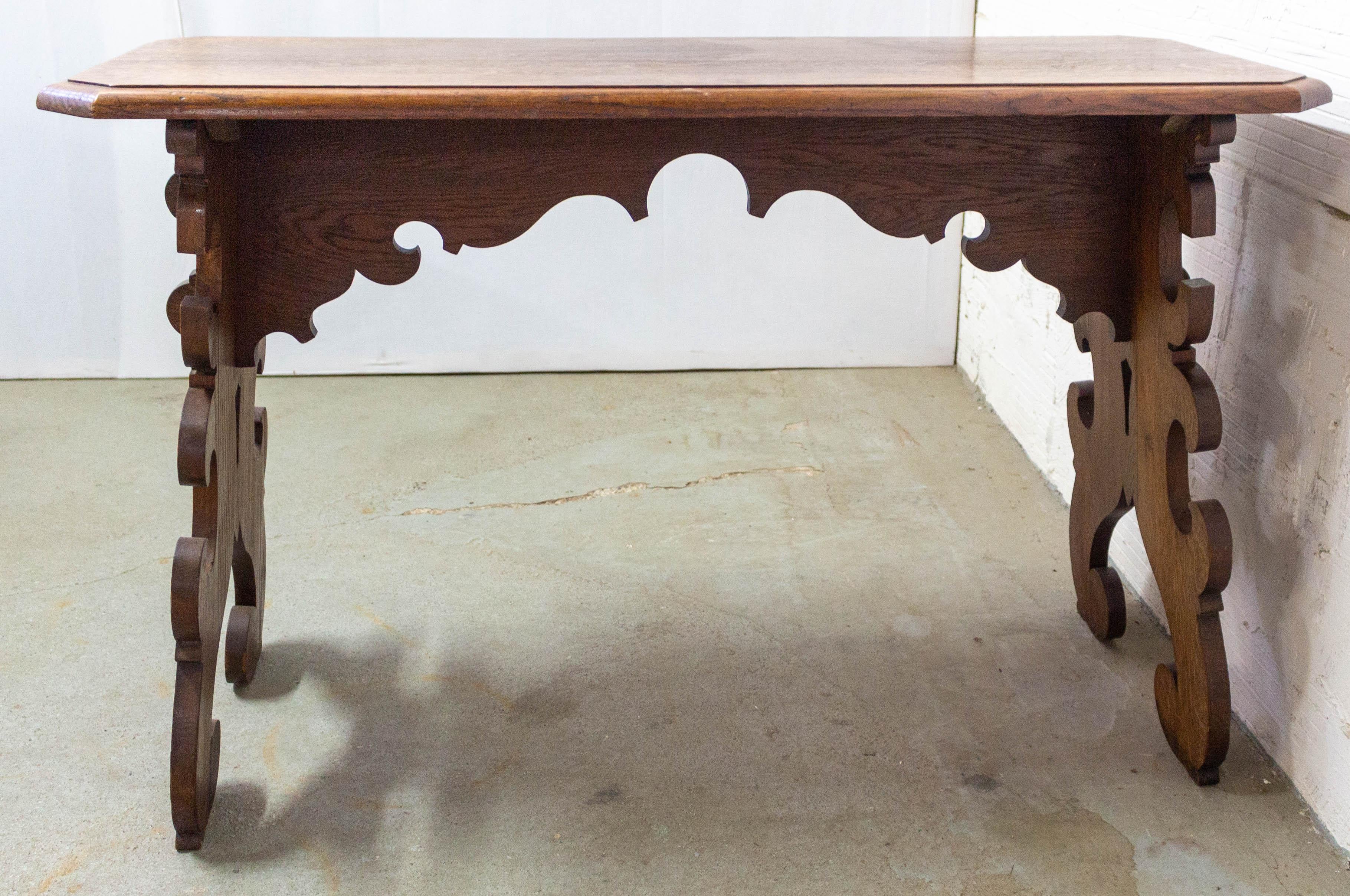 Side Table Hall or Console Table Carved Spanish Colonial Revival In Good Condition In Labrit, Landes