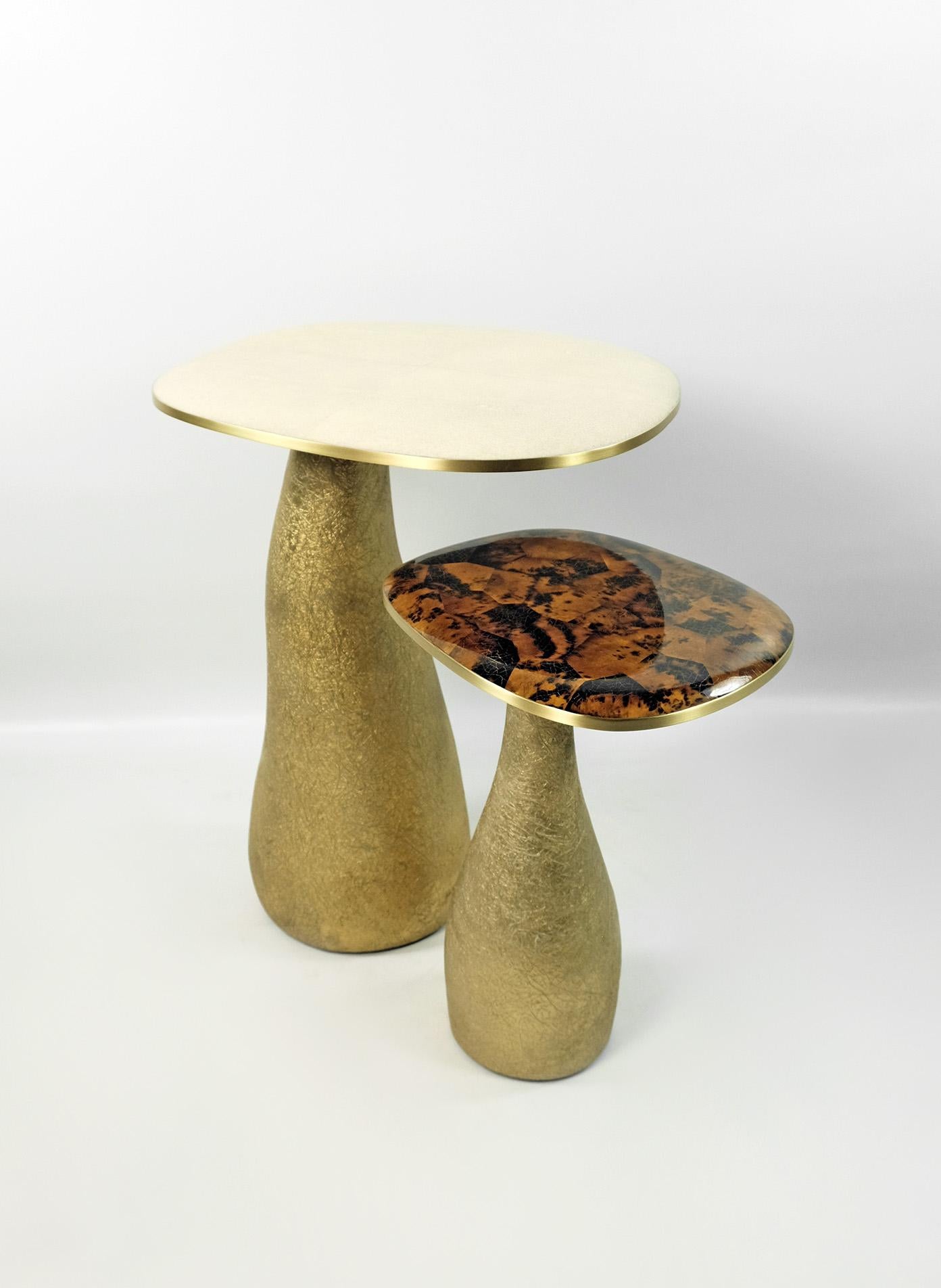 Side Table in Amber colour Marquetry and Brass by Ginger Brown In New Condition For Sale In Bourguebus, FR