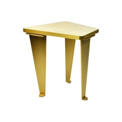 Mesa auxiliar de latón y piel de zapa by Ginger Brown
