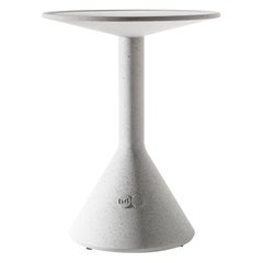 Side table in concrete designed by Konstantin Grcic