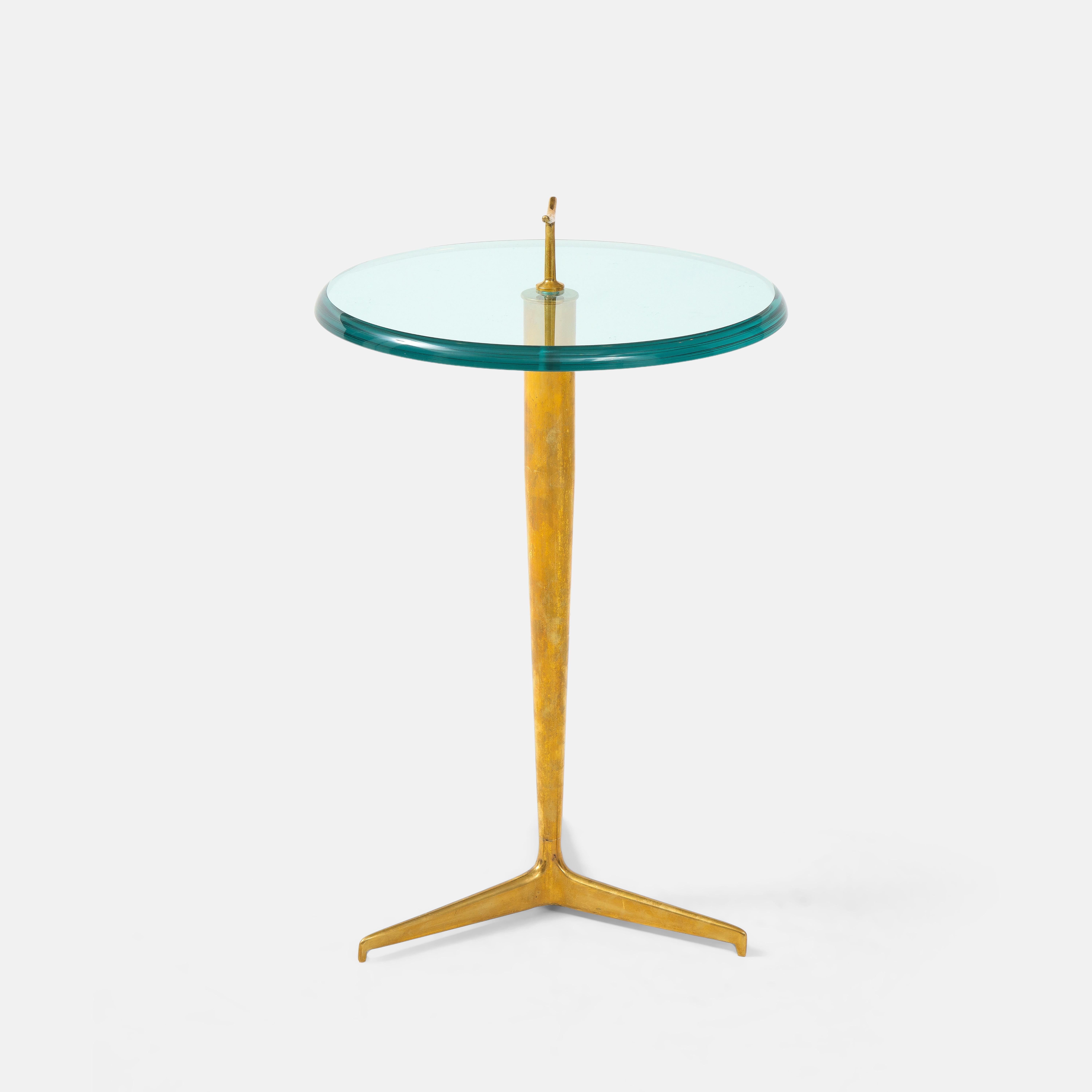Moderne Table d'appoint italienne contemporaine en verre et laiton