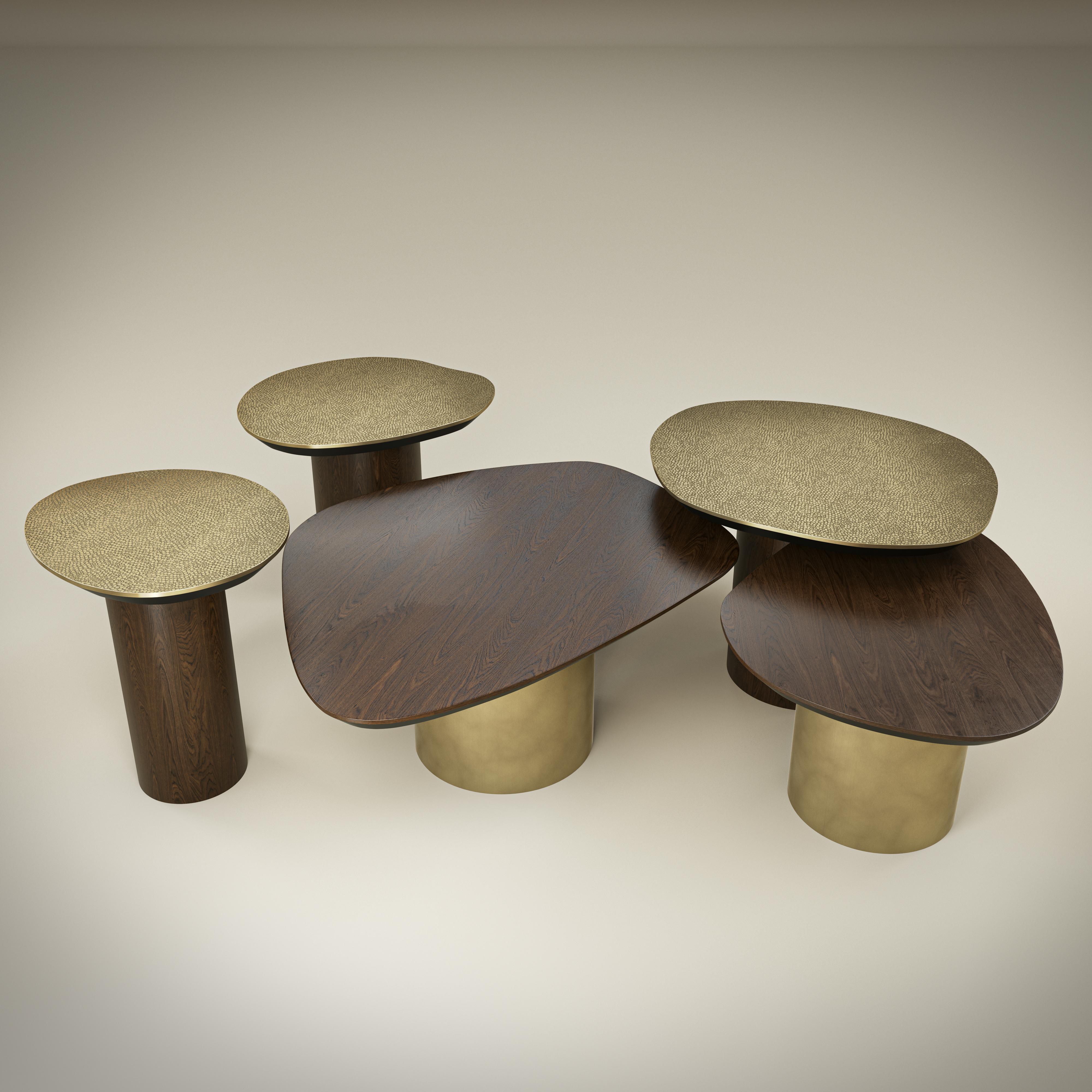 Forged Side table in hammered brass with stingray effect L60cm x L70 cm x H 48 cm For Sale