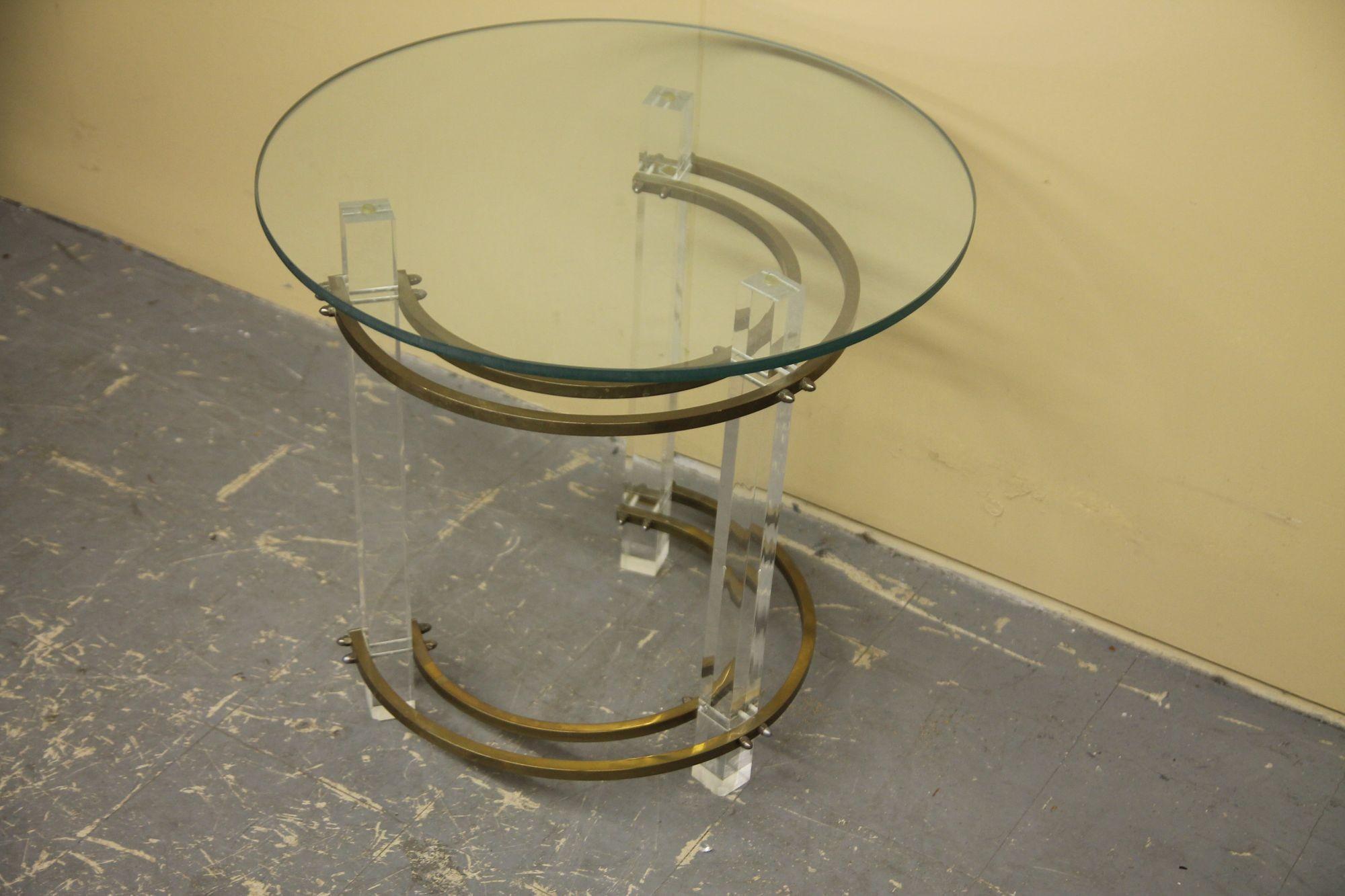 Mid-Century Modern Side table in lucite and brass by Charles Hollis Jones For Sale