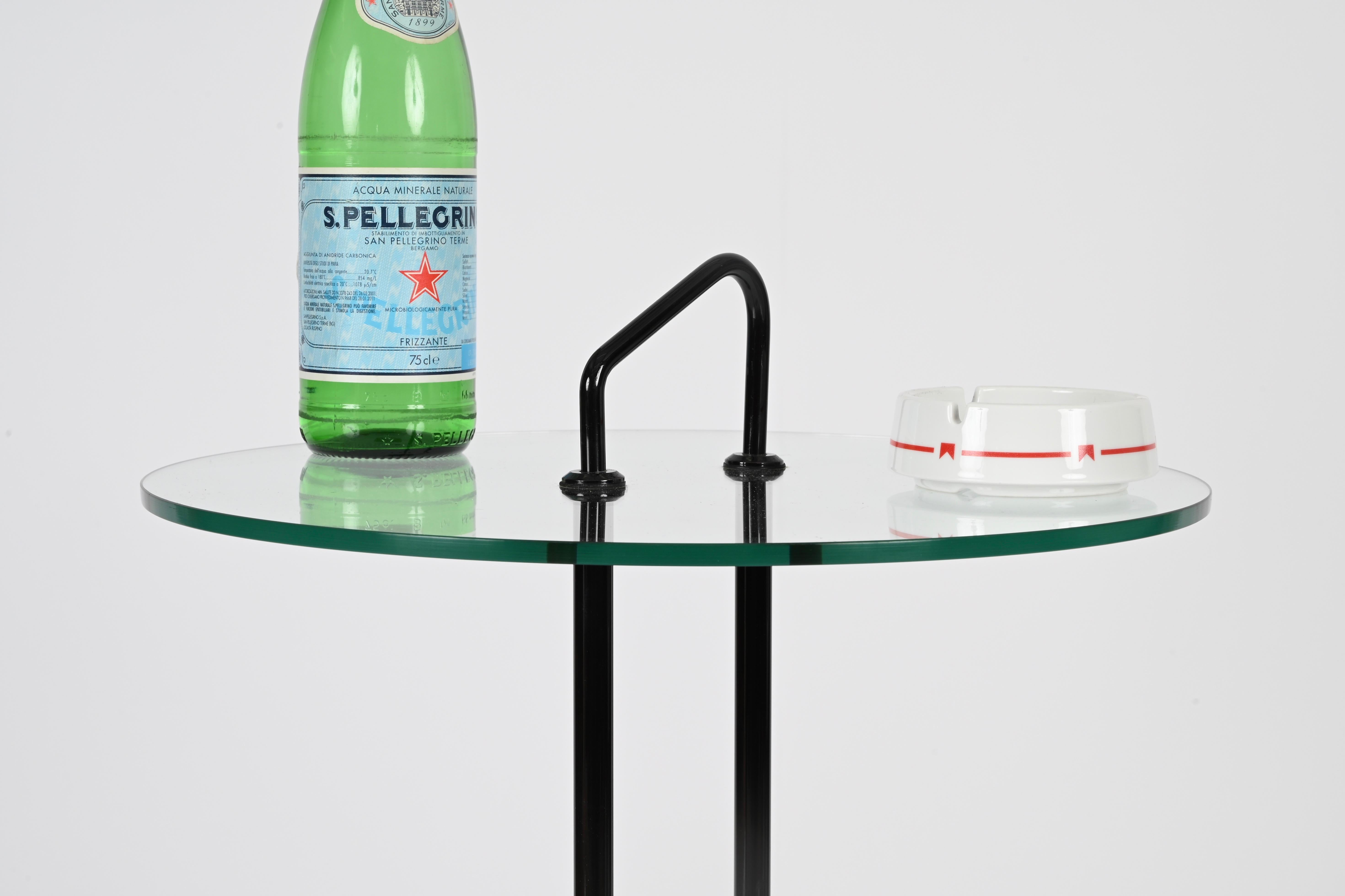 Table d'appoint en métal, cristal et marbre de Carrare par Magistretti, Italie, années 1970 en vente 3