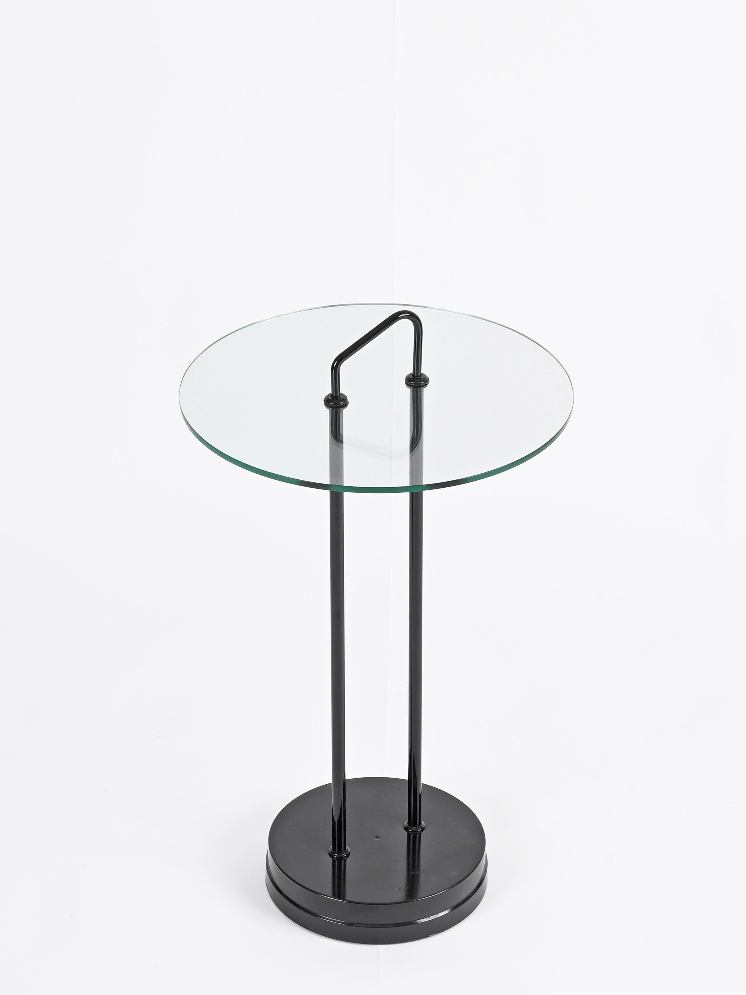 Mid-Century Modern Table d'appoint en métal, cristal et marbre de Carrare par Magistretti, Italie, années 1970 en vente