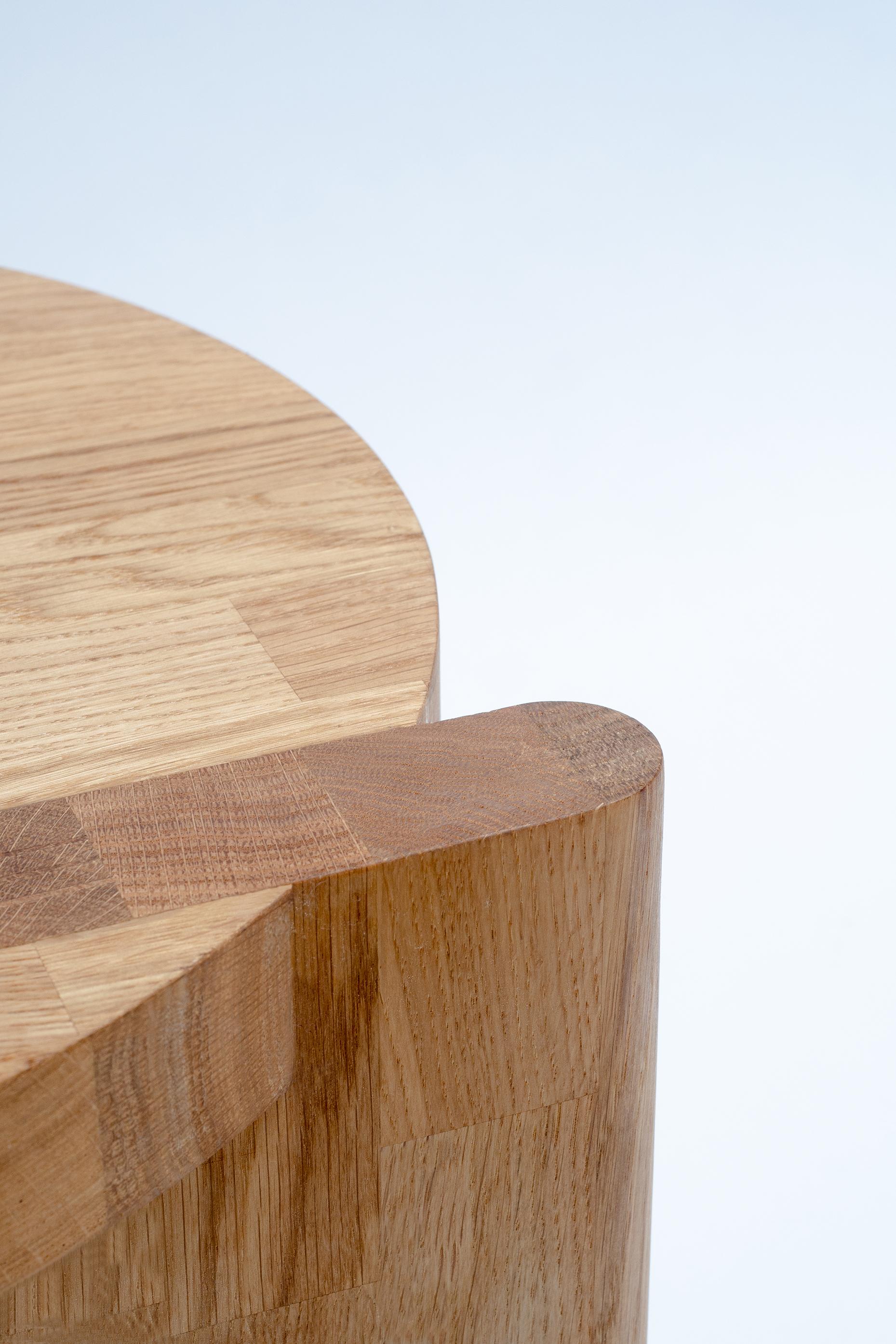 Shift Stool, solid oak minimalist and modern design stool by Studio Yann Gandon In New Condition For Sale In København S, DK