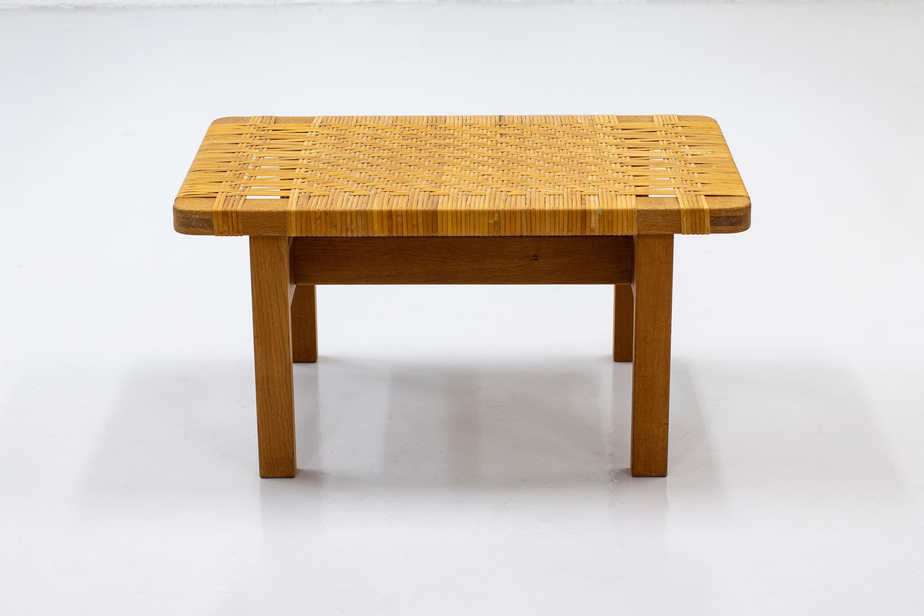 Scandinavian Modern Side Table in Oka and Cane by Børge Mogensen for Fredericia, Denmark, 1950s For Sale