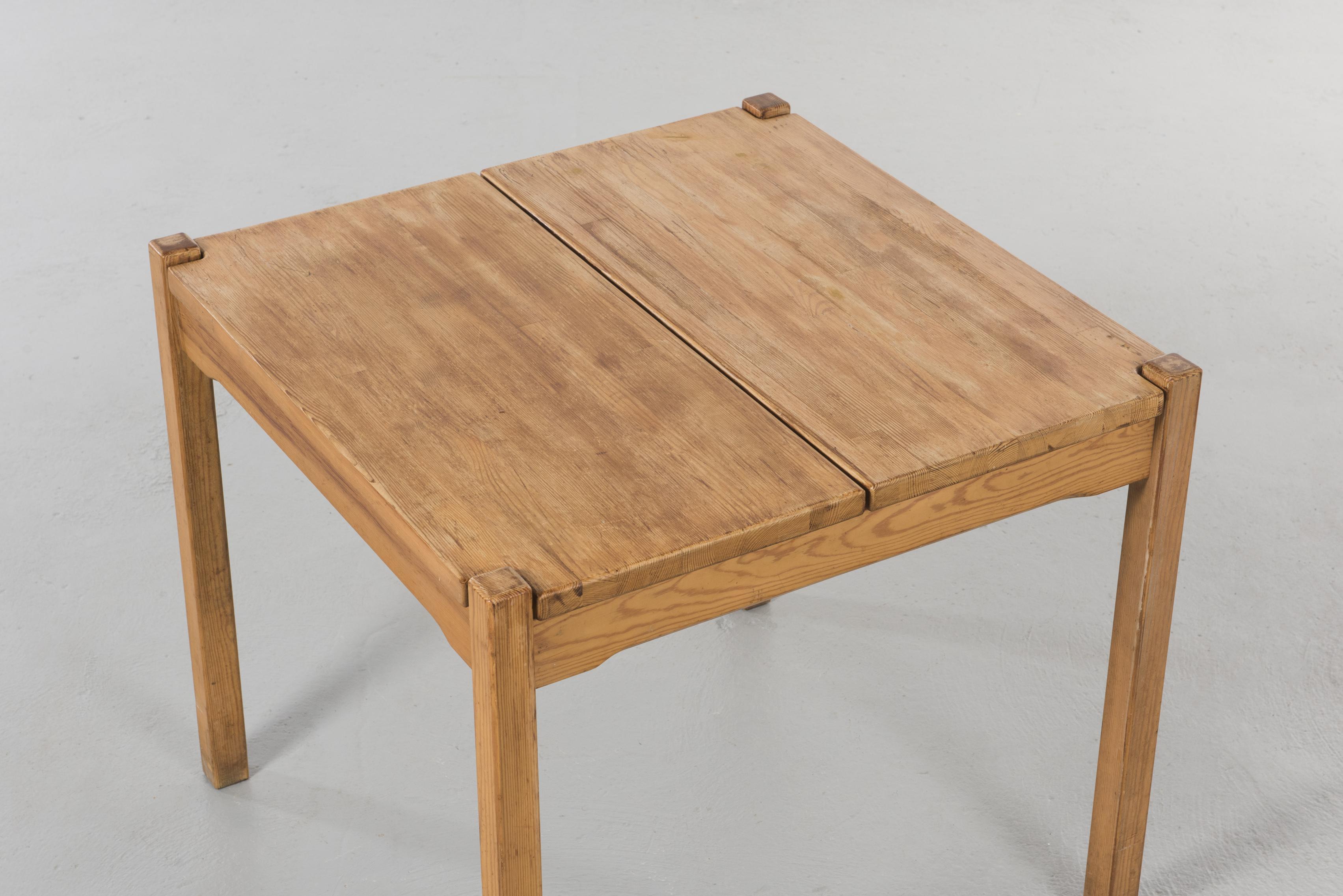 Side Table in Pine by Ilmari Tapiovaara for Laukaan Pu, circa 1960 6