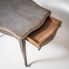 Mesa auxiliar de estilo rococó, Siglo XX