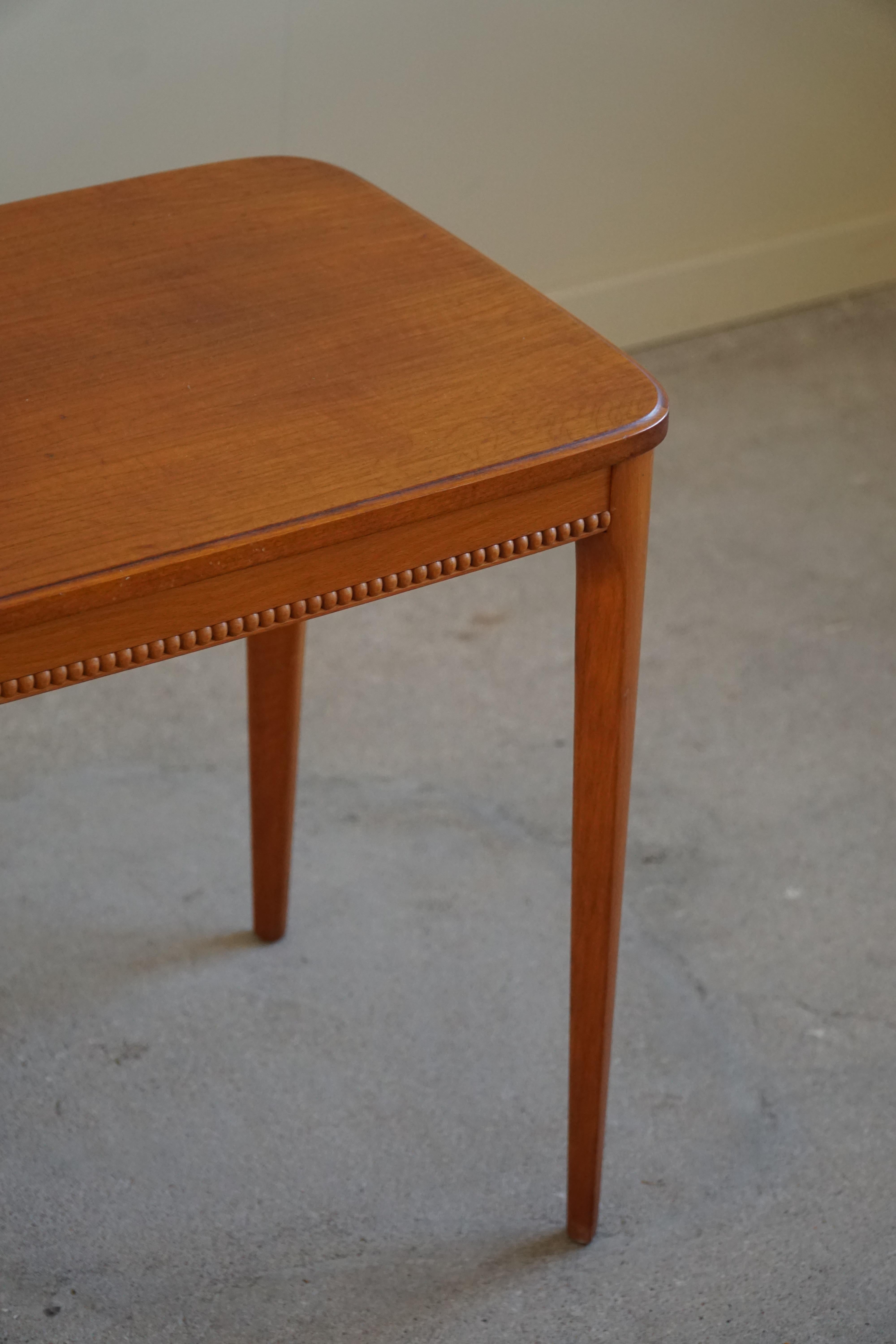 Side Table in Teak, Danish Mid Century Modern, 1950s  For Sale 1