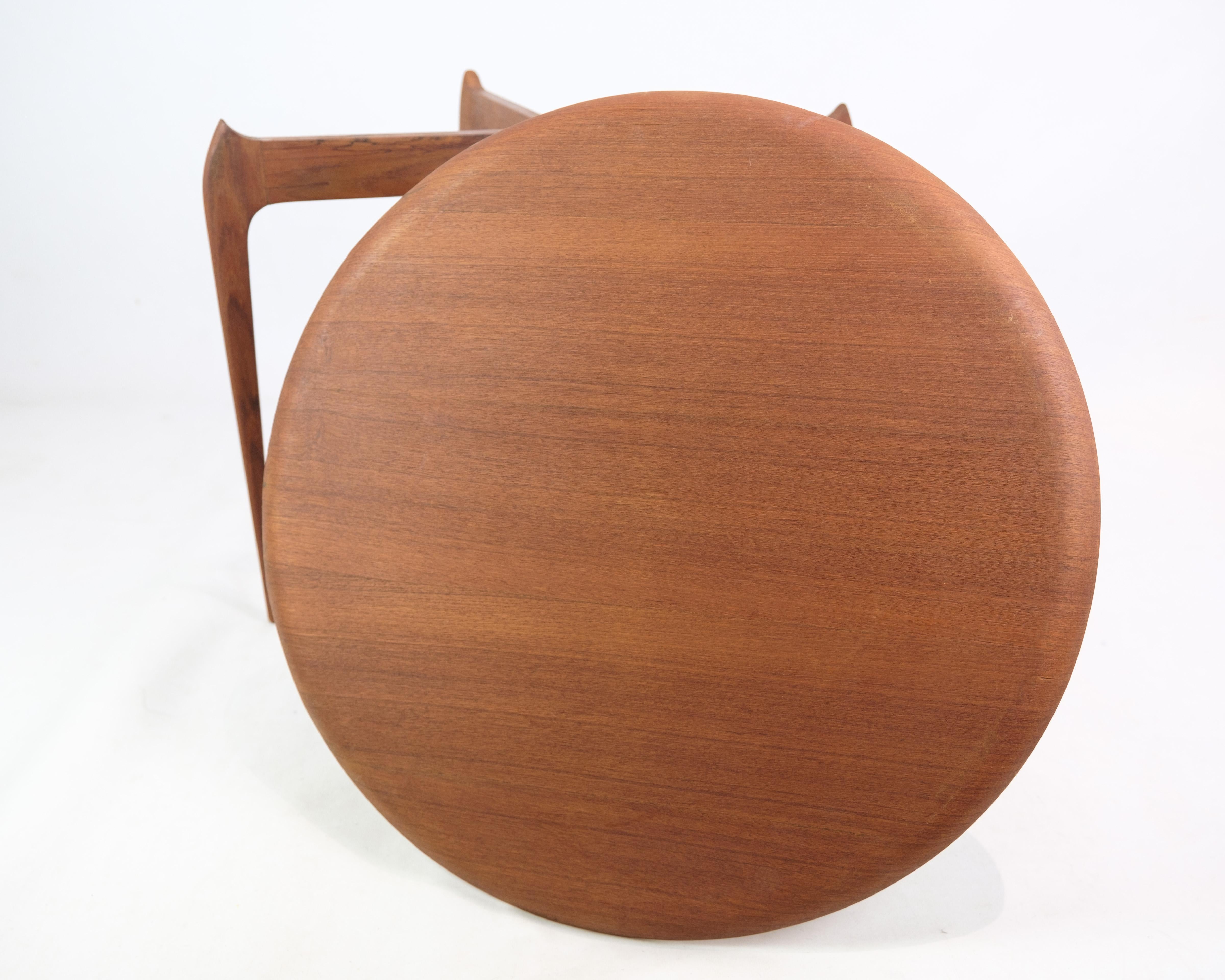 Side table In teak, Svend Willumsen & H Engholm, By Fritz Hansen From 1950s For Sale 4