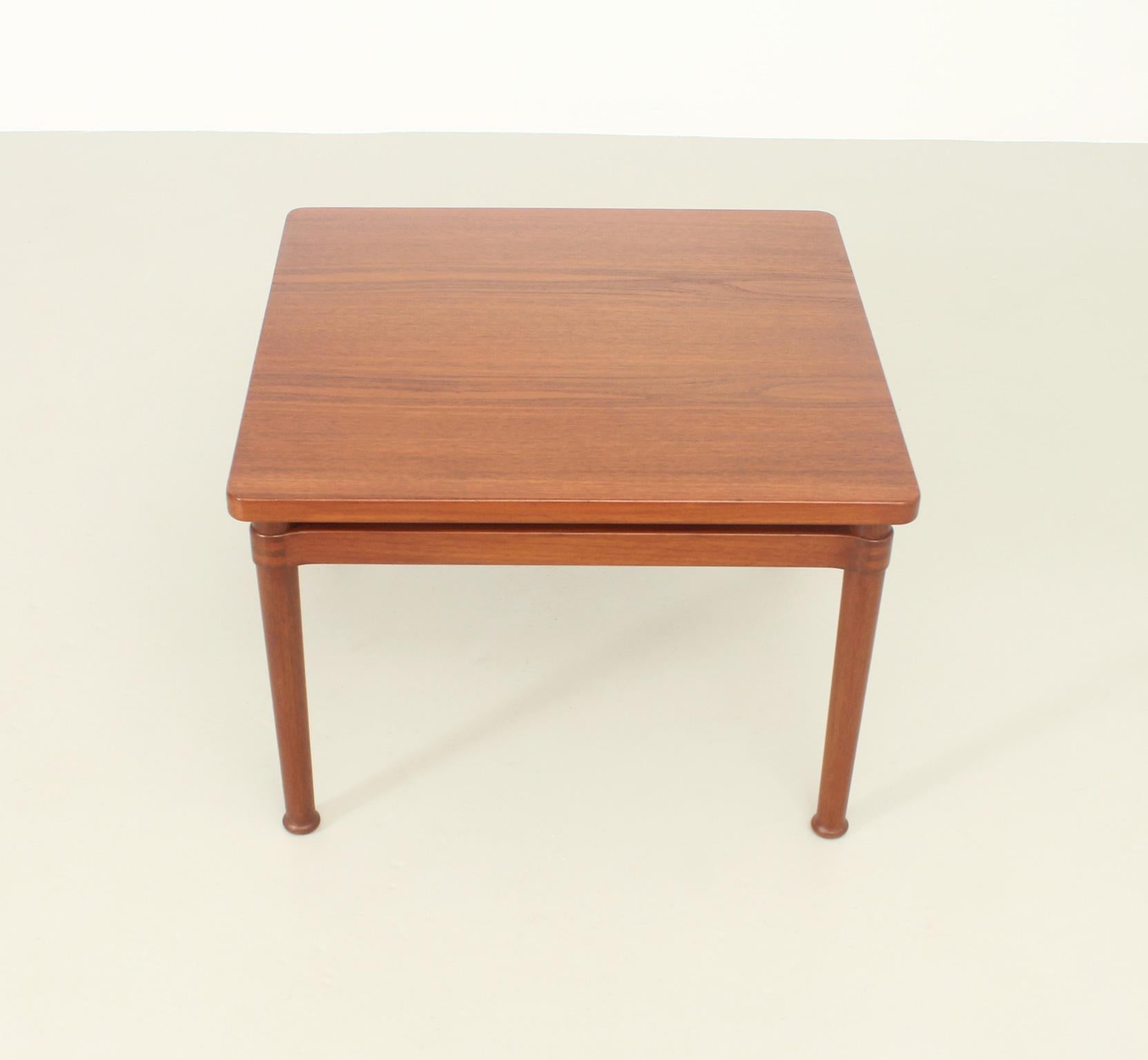 Mid-20th Century Side Table in Teak Wood by Kai Lyngfeldt Larsen for Søborg, 1950's For Sale