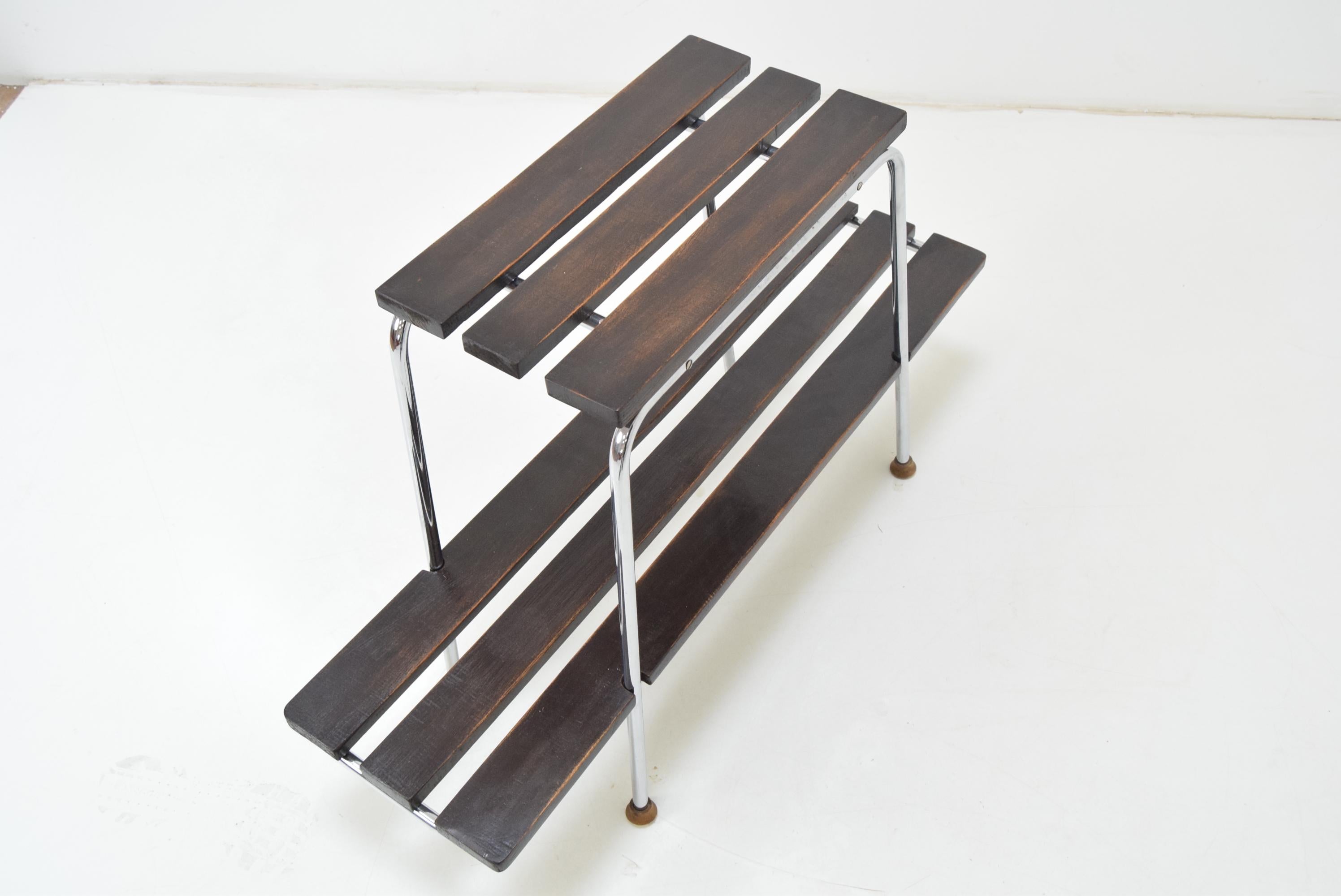Table d'appoint au Moyen du Siècle, 1970 en vente 2